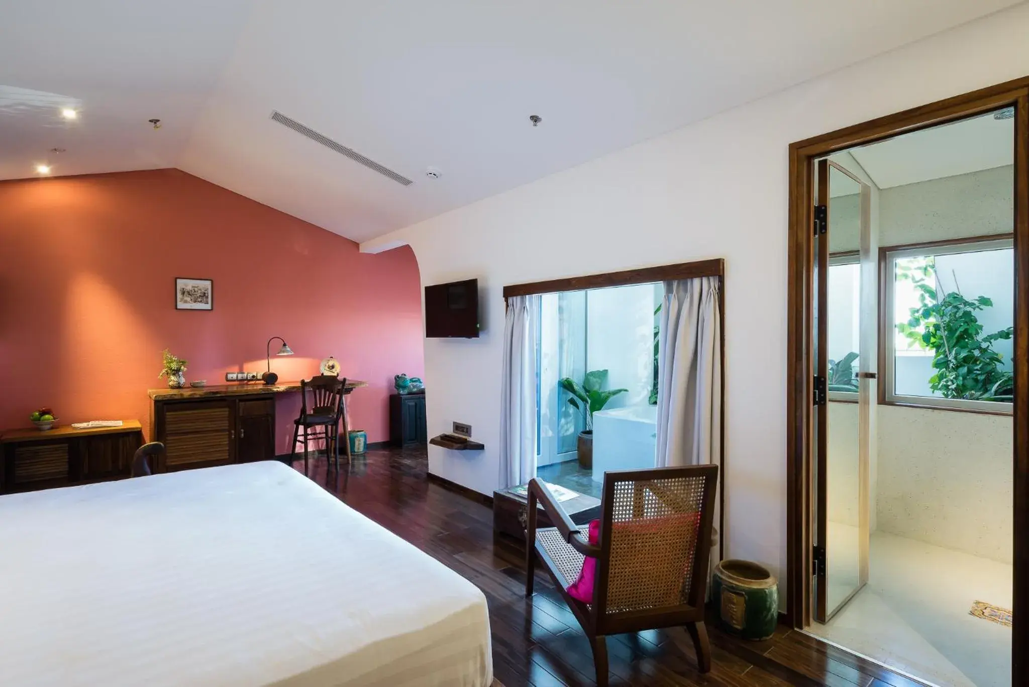 Dong Khoi Balcony Double Room in The Myst Dong Khoi Dong Khoi Balcony Double Room in The Myst Dong Khoi