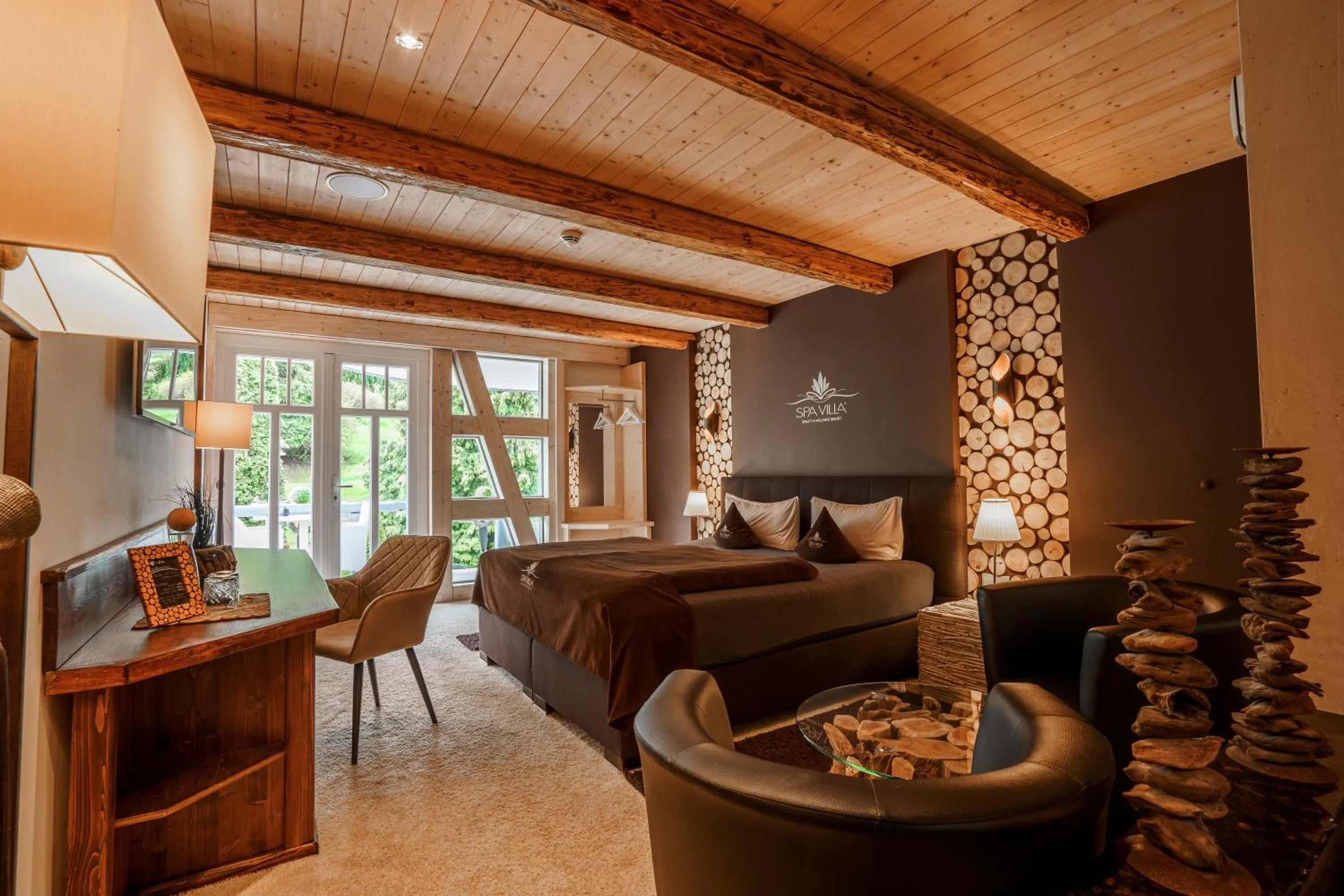 Hot Tub in Hotel SPA VILLA Beauty & Wellness Resort