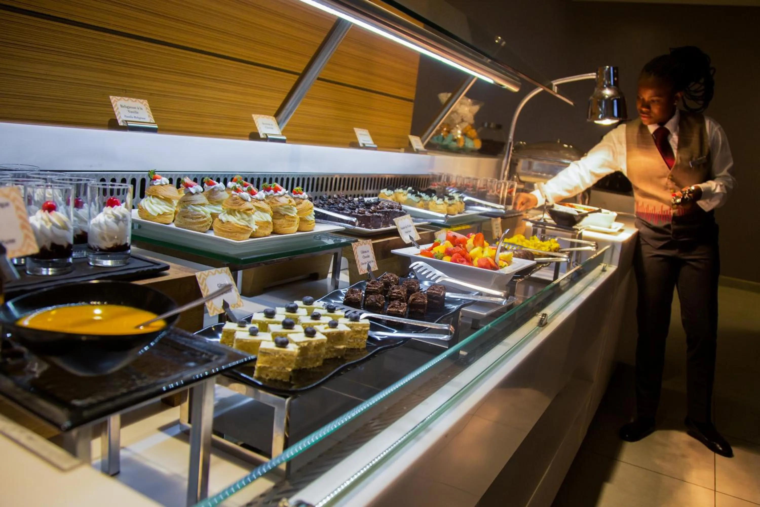 Food and drinks in Kin Plaza Arjaan by Rotana