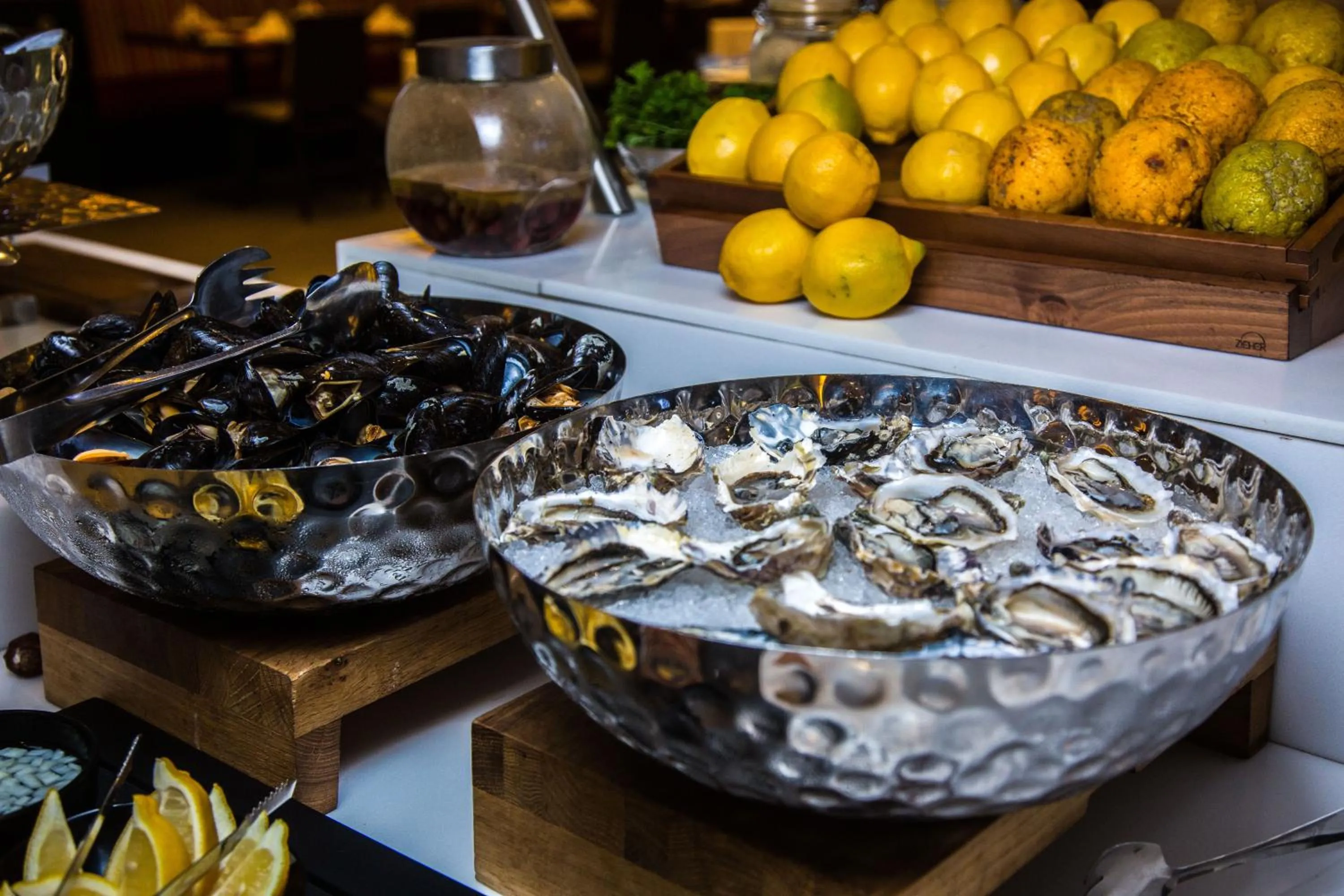 Food and drinks in Kin Plaza Arjaan by Rotana