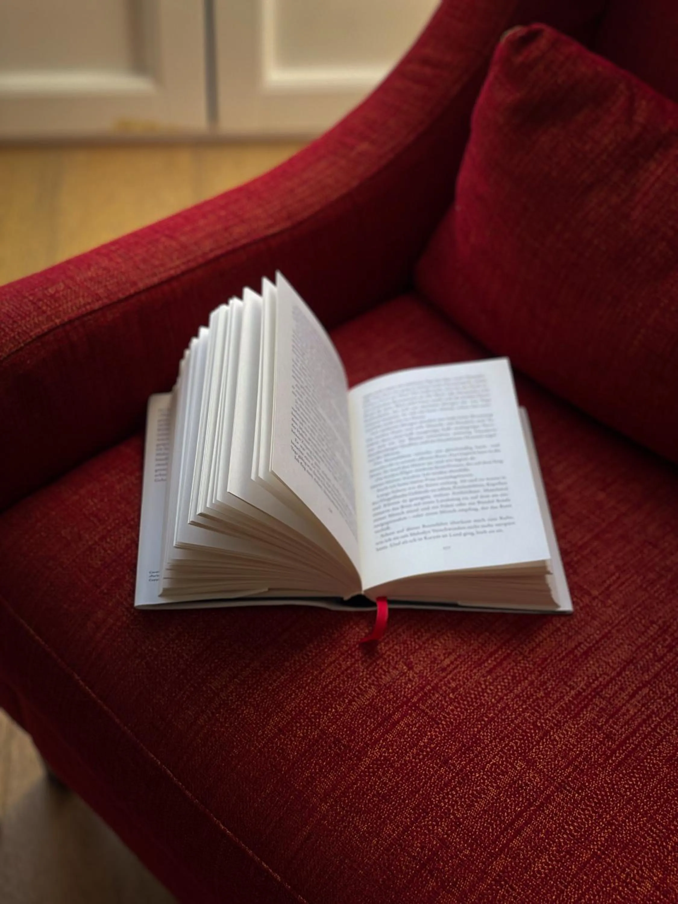 Seating area in Euterpe LHT