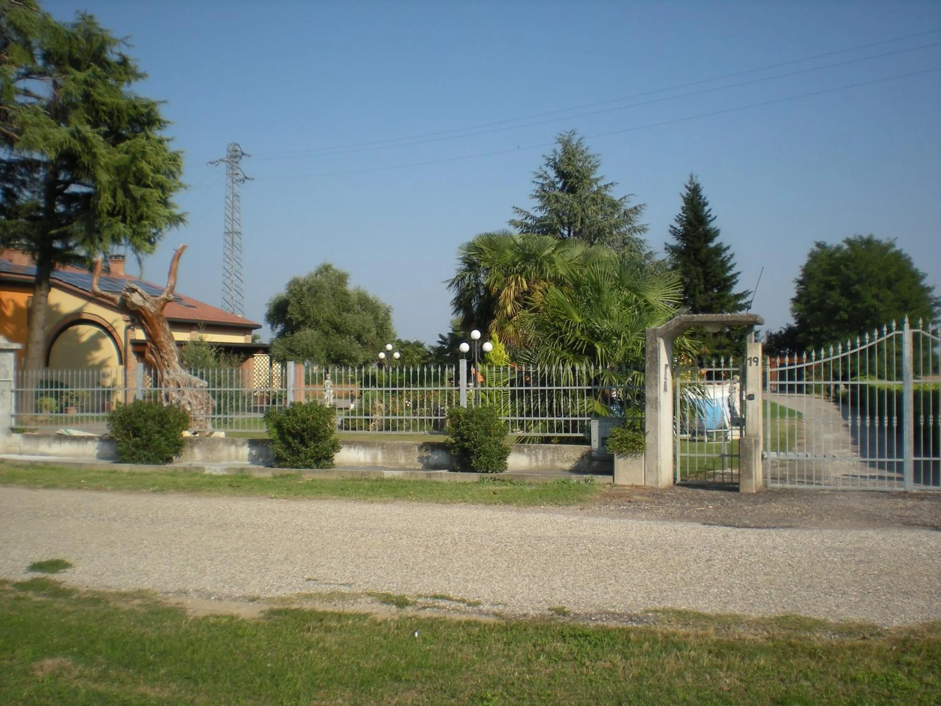 Property building in Camere Solidea