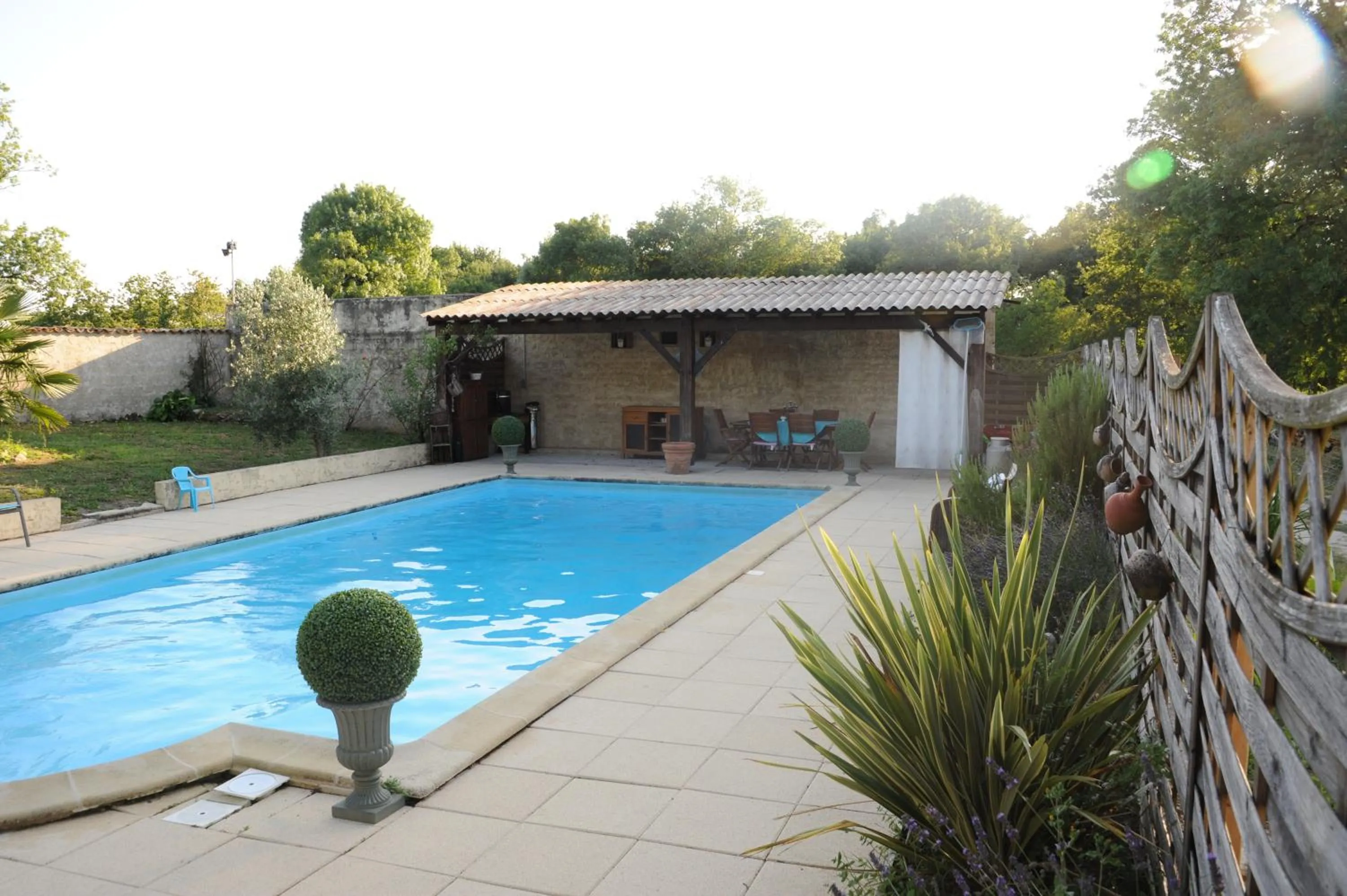 Swimming pool in Les Demeures de la Laigne