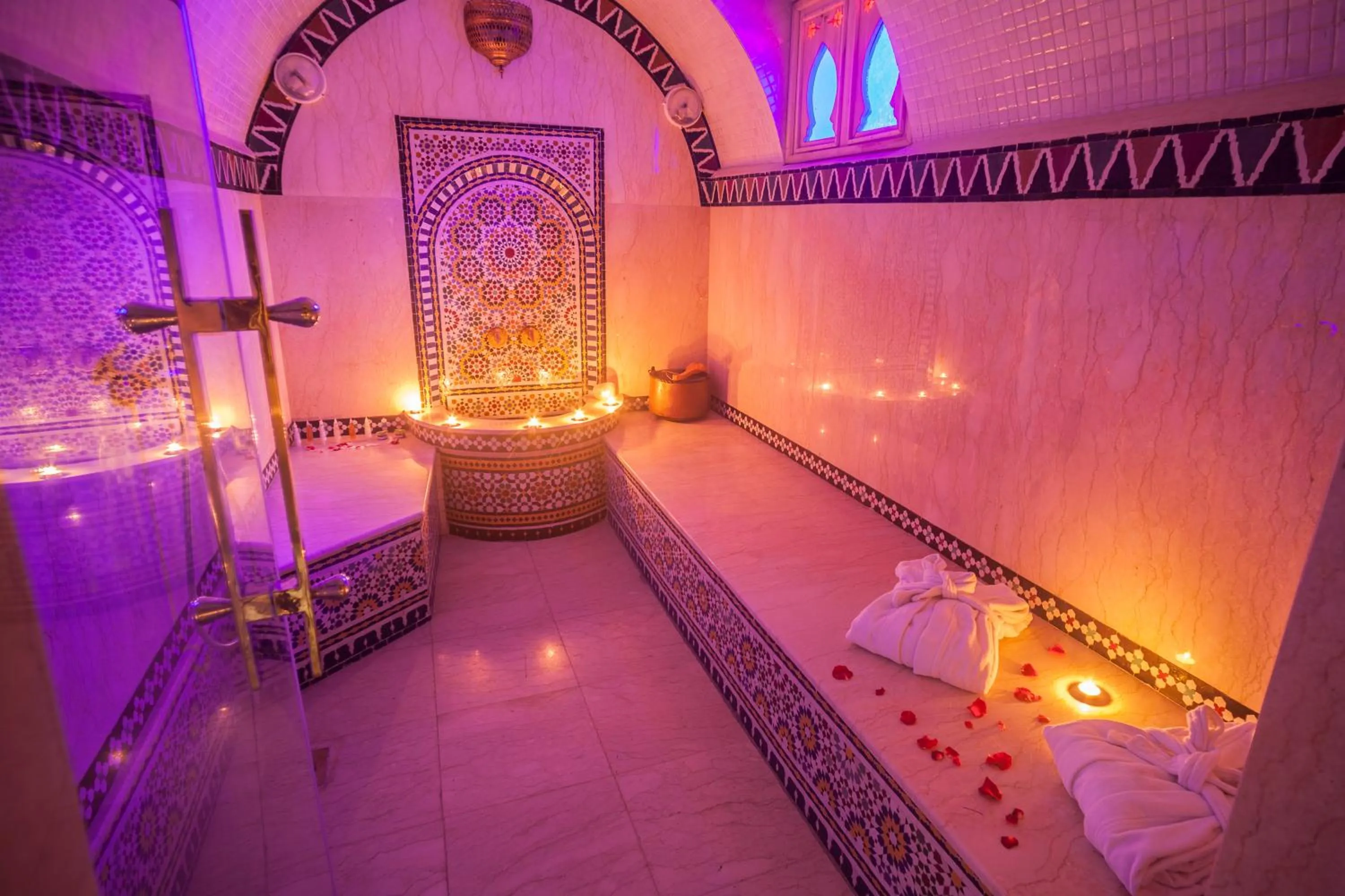 Property building in Villa Pomme d'Or