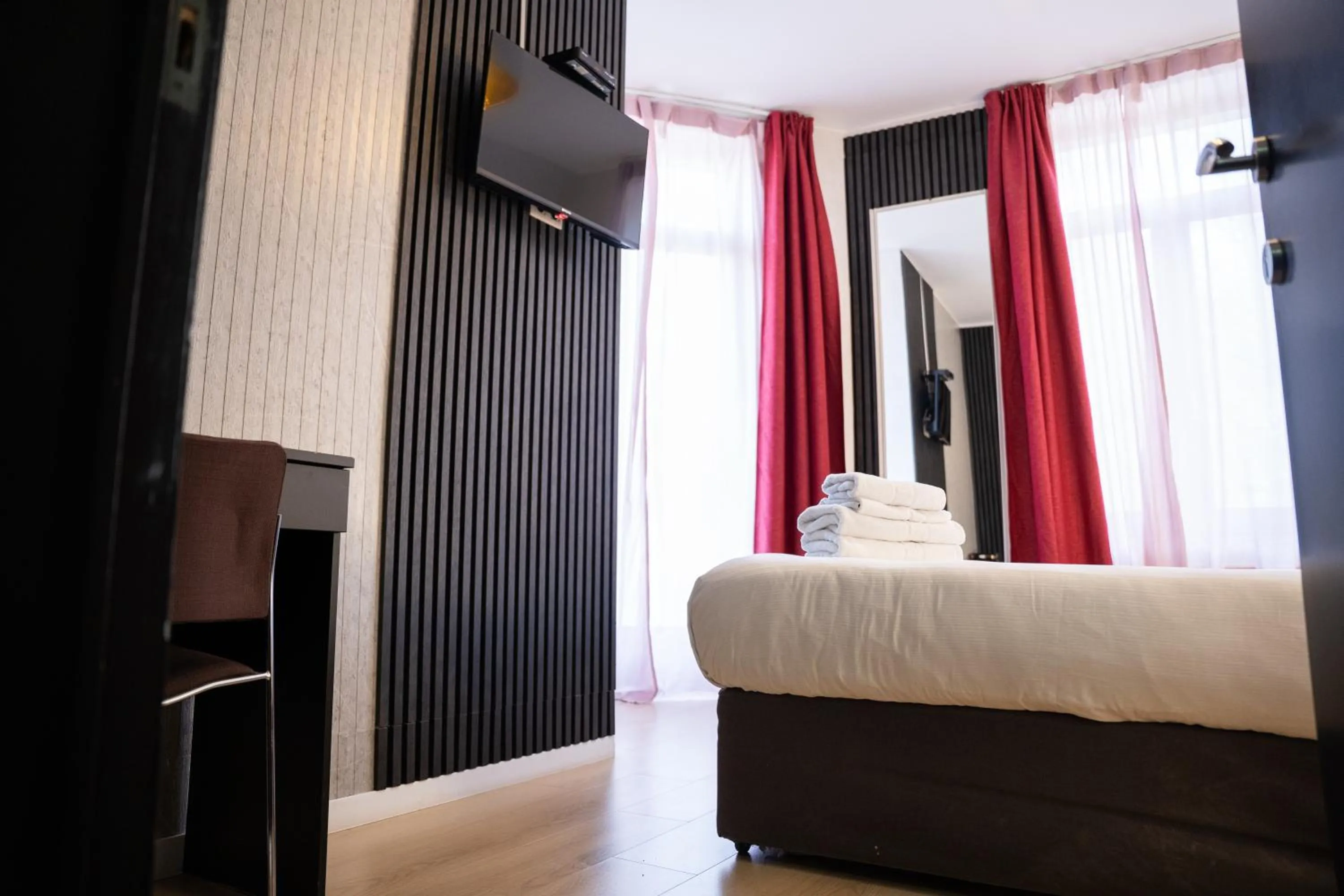 Bed in Hotel Le Centenaire Brussels Expo