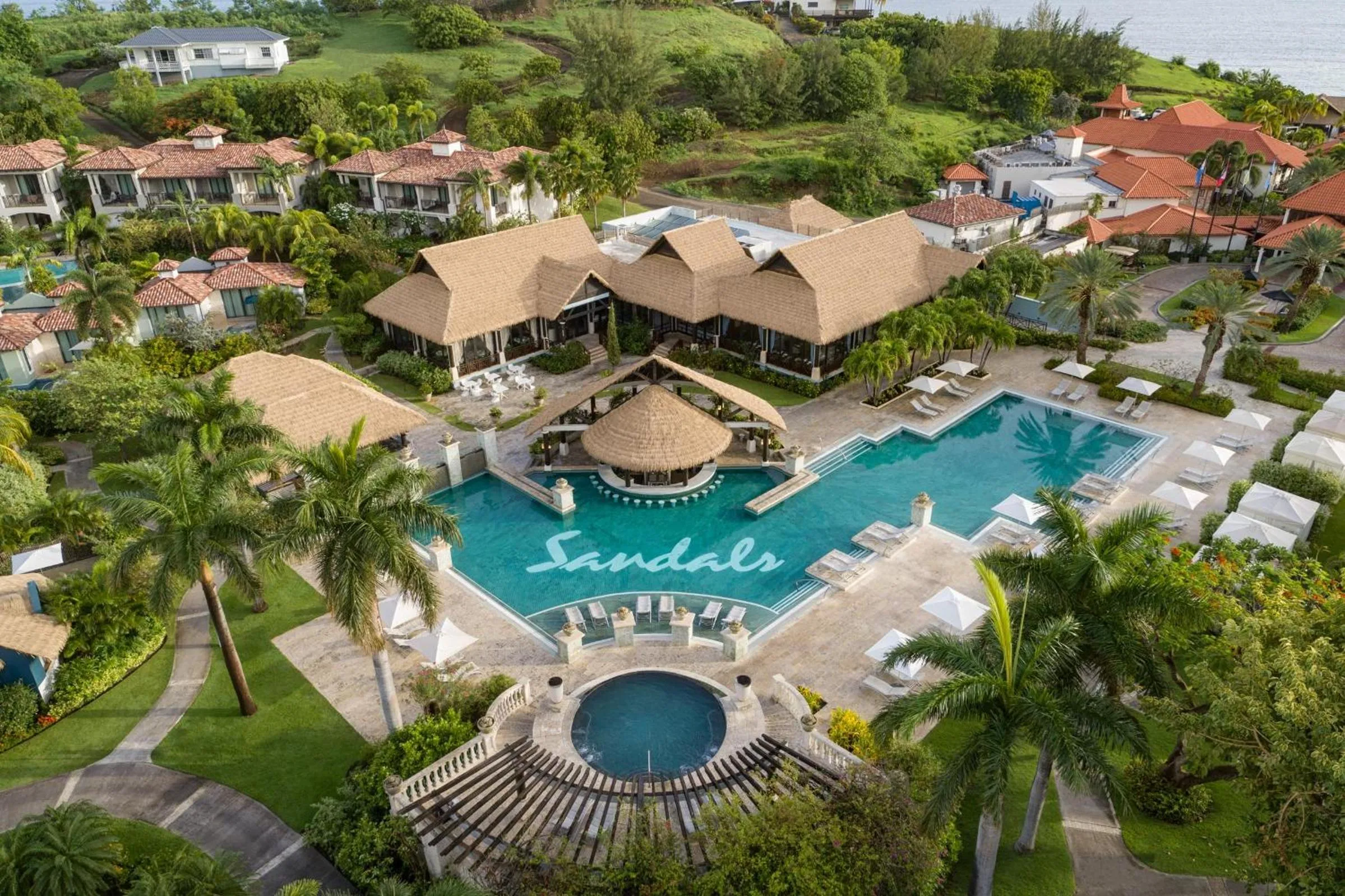 Swimming pool in Sandals Grenada All Inclusive - Couples Only