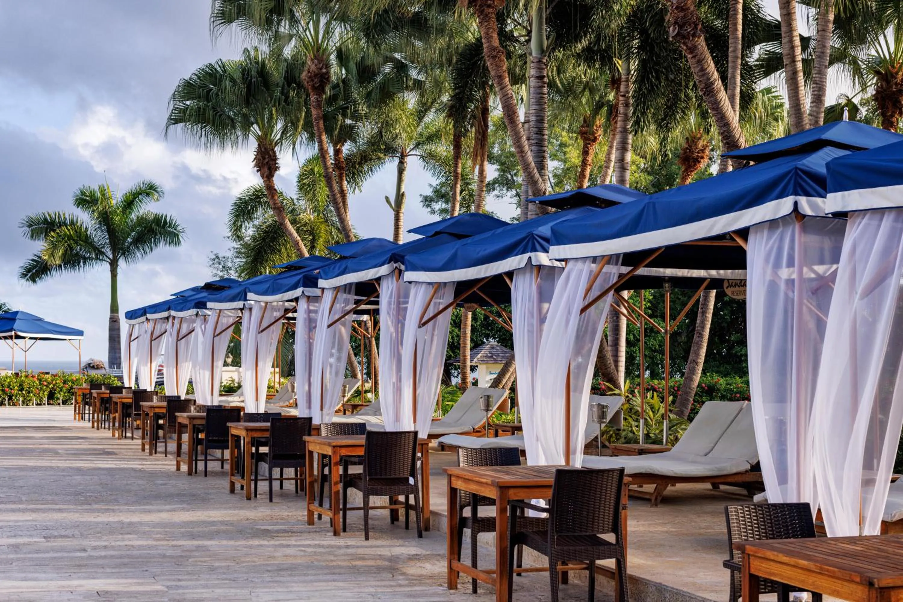 Swimming pool in Sandals Ochi Beach All Inclusive Resort - Couples Only