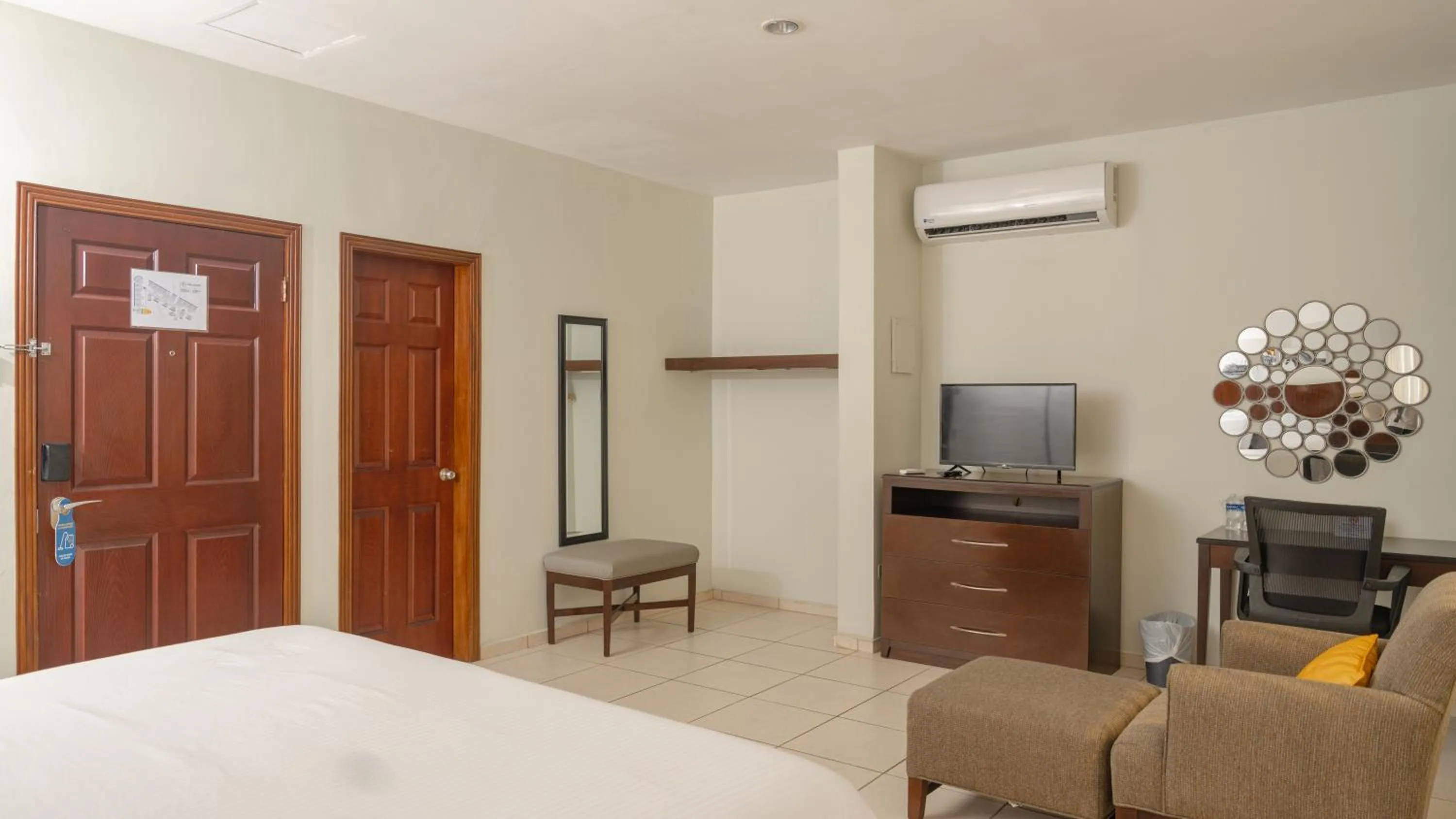 Photo of the whole room, Bed in Hotel Los Andes