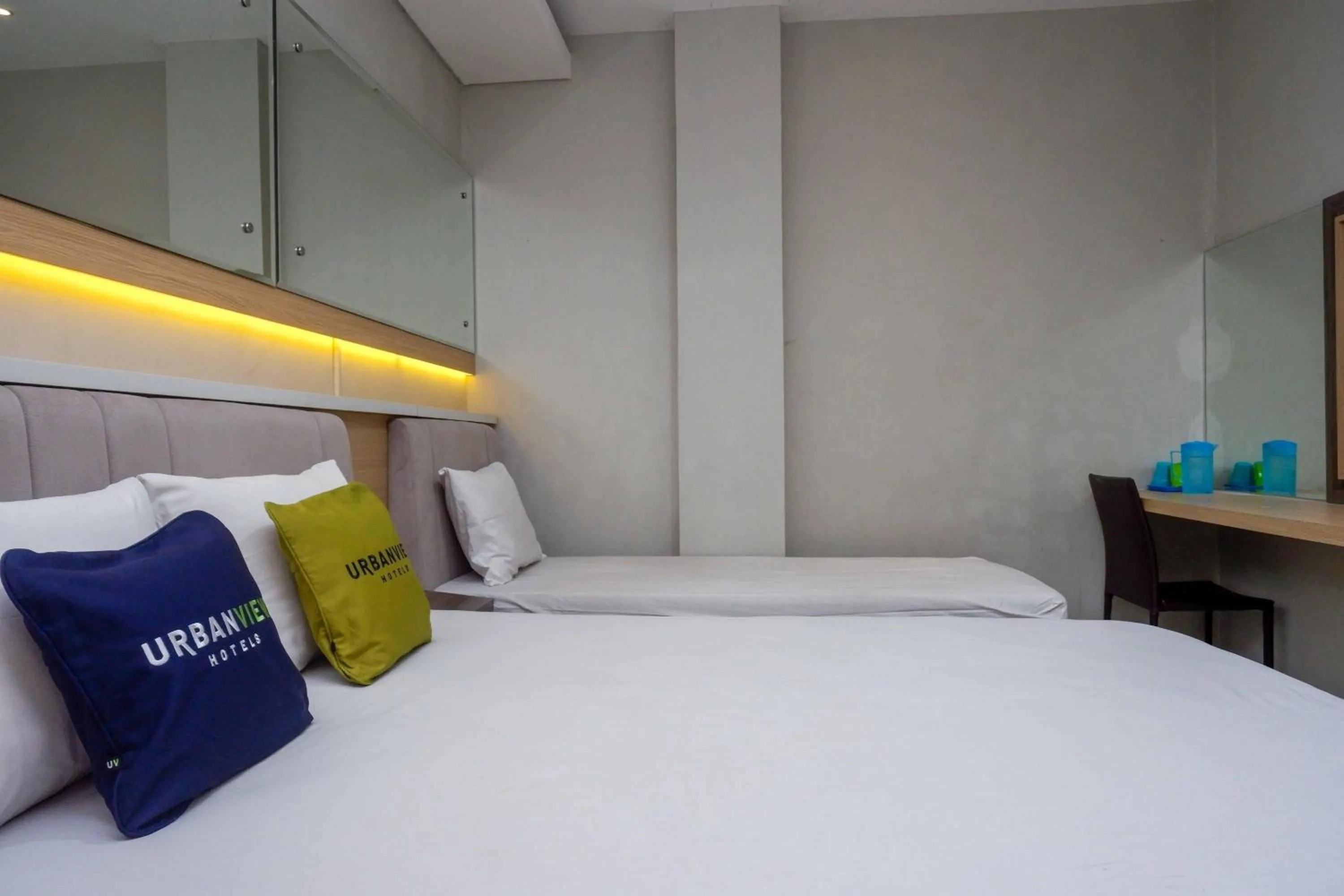 Bedroom, Bed in Urbanview Hotel Double Tree near RSUD Margono Purwokerto