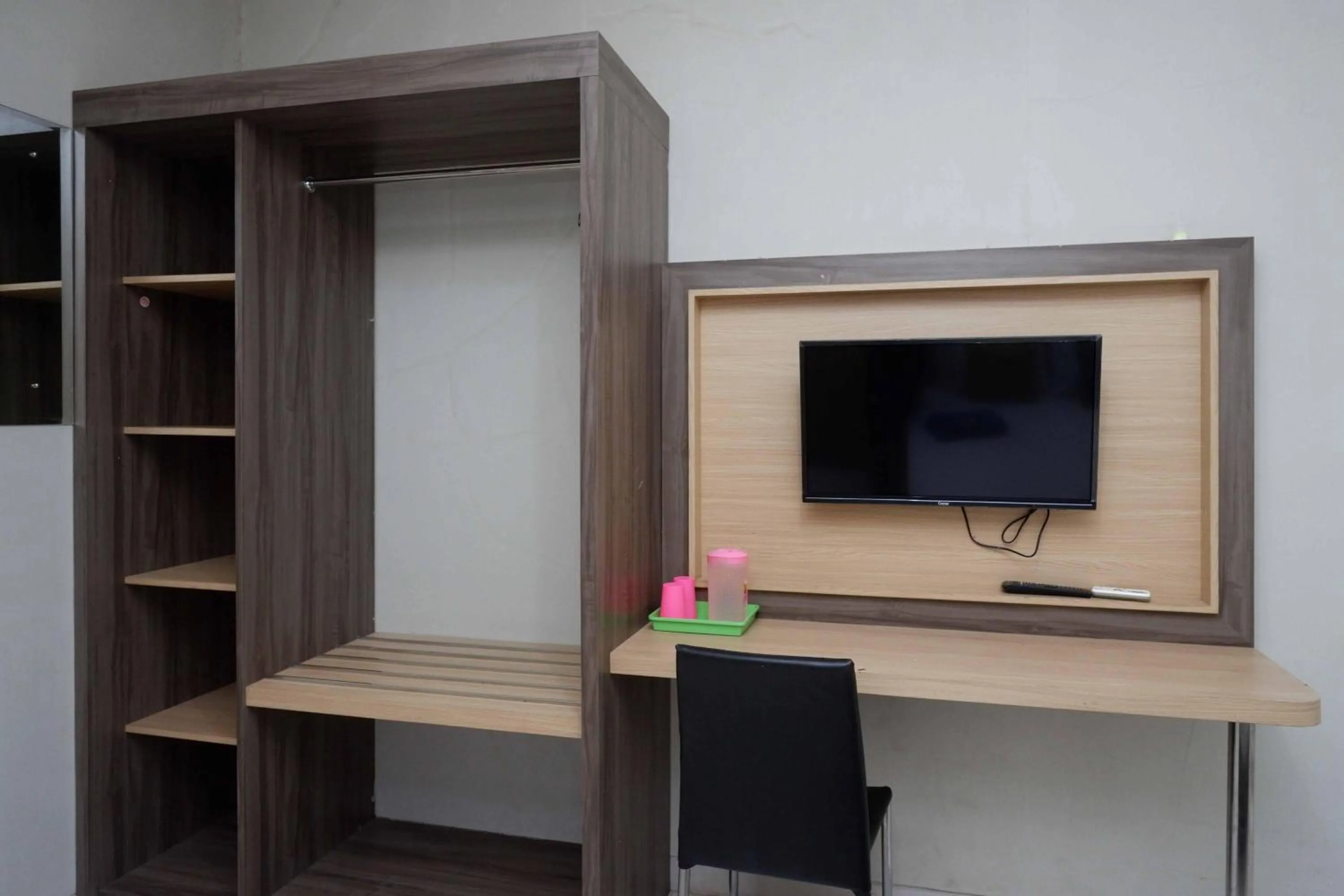 TV and multimedia in Urbanview Hotel Double Tree near RSUD Margono Purwokerto