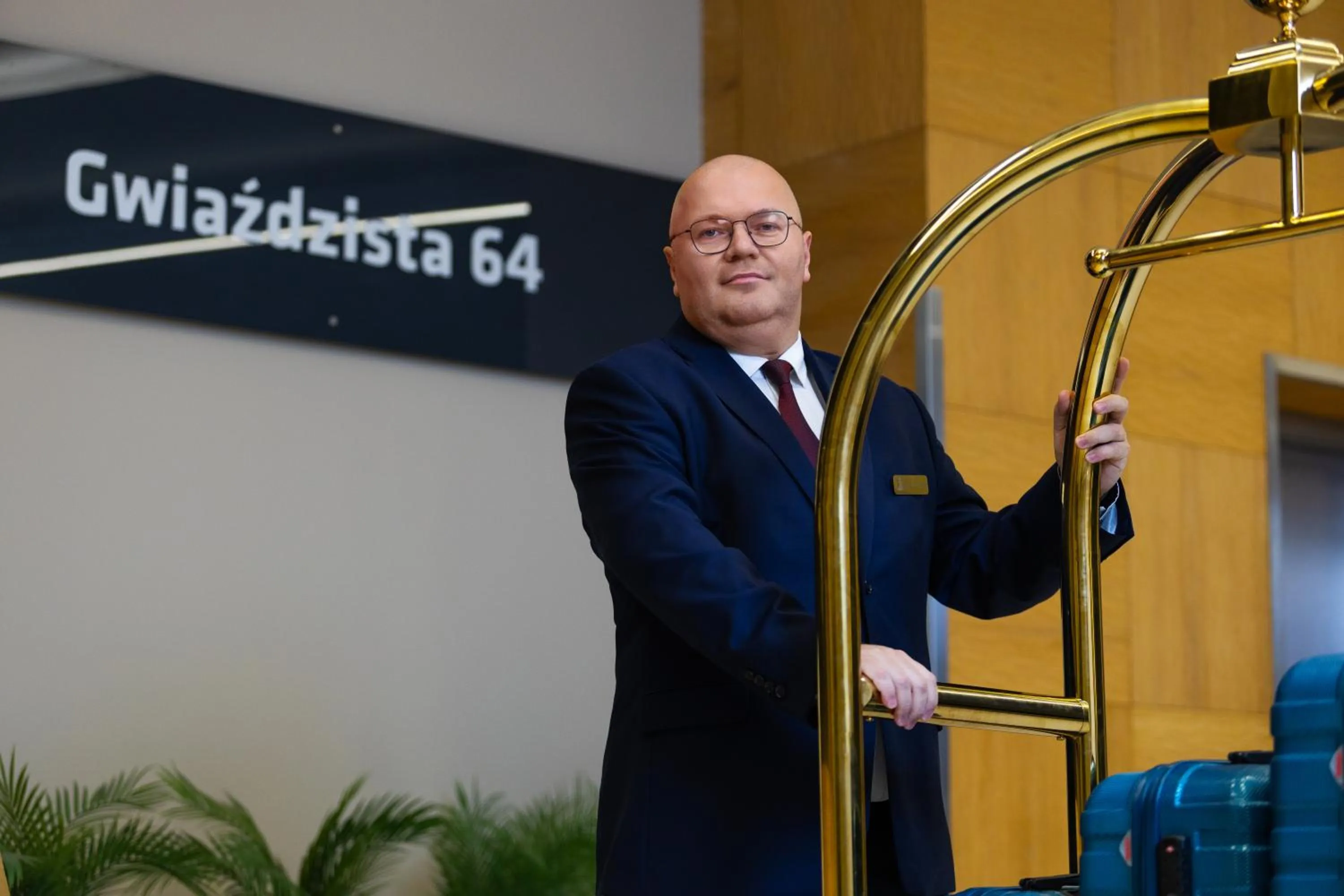 Staff in 30th+ Floor Apartments in Sky Tower