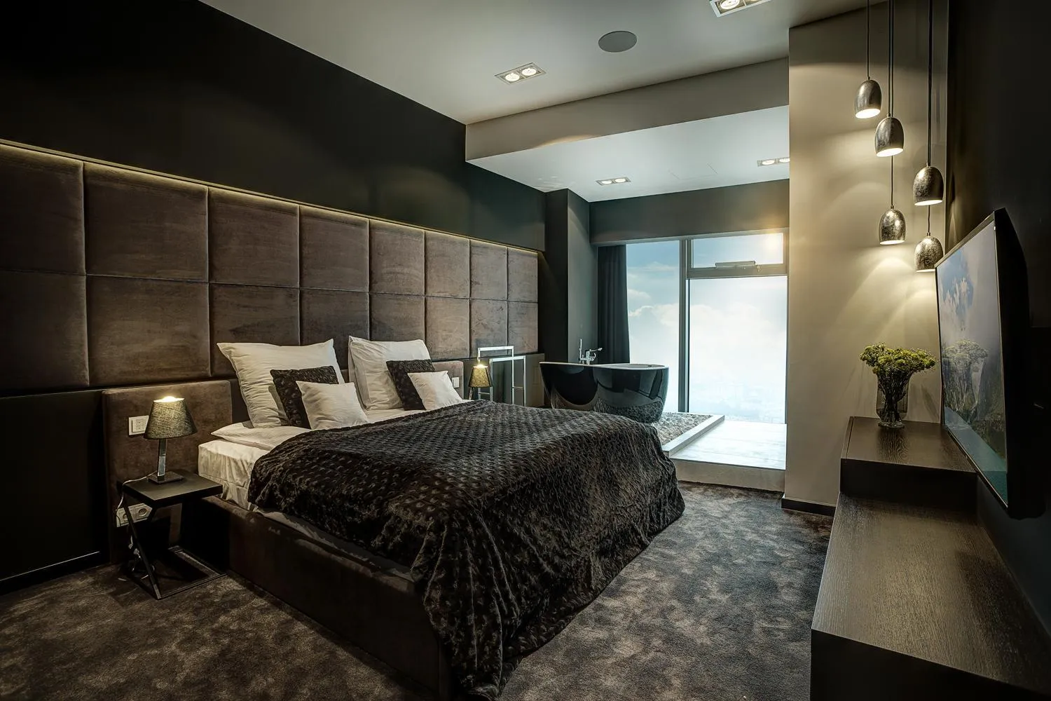 Bed in 30th+ Floor Apartments in Sky Tower