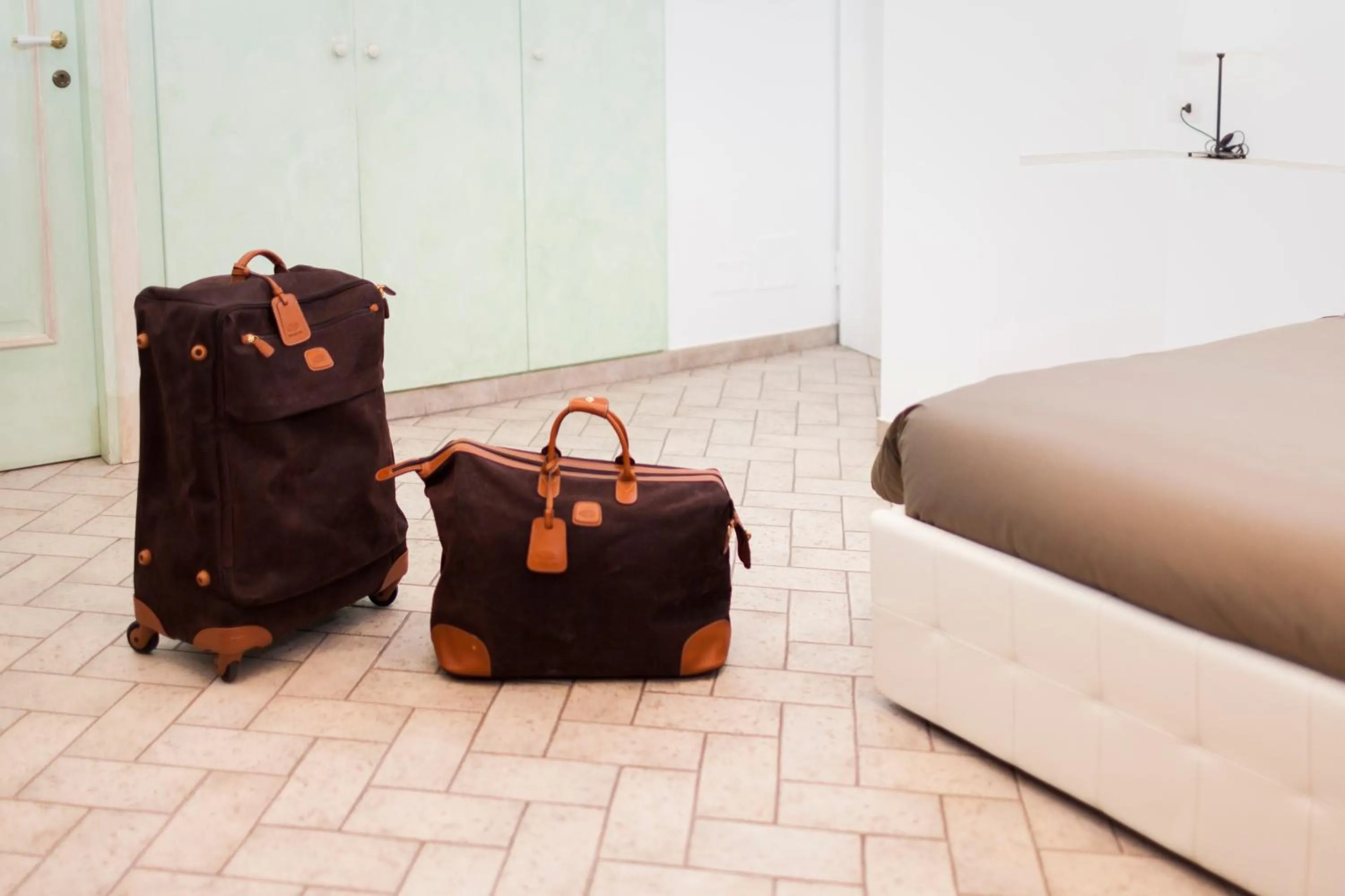 Decorative detail, Bed in Tritone 91 Apartments