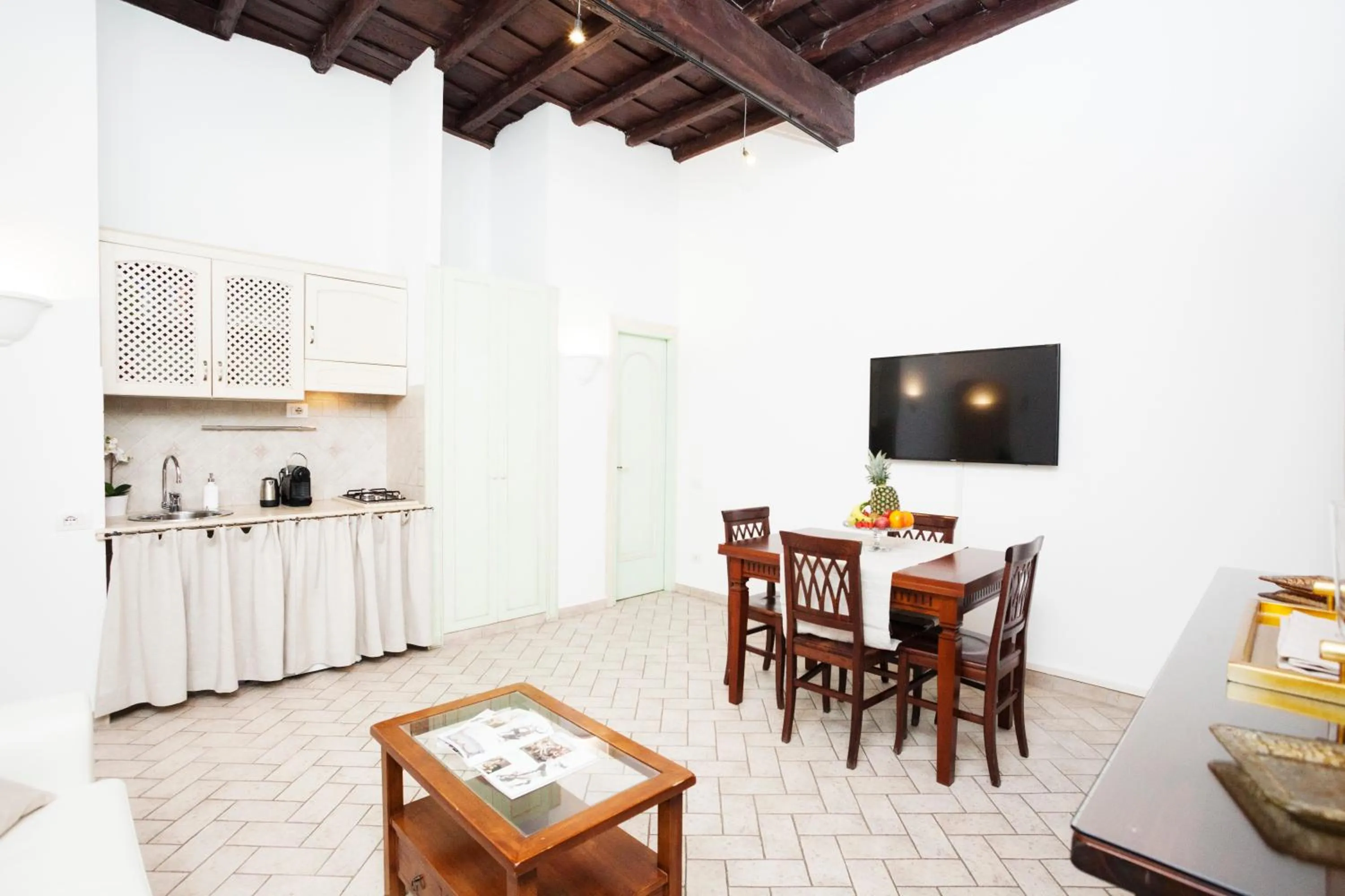 TV and multimedia in Tritone 91 Apartments