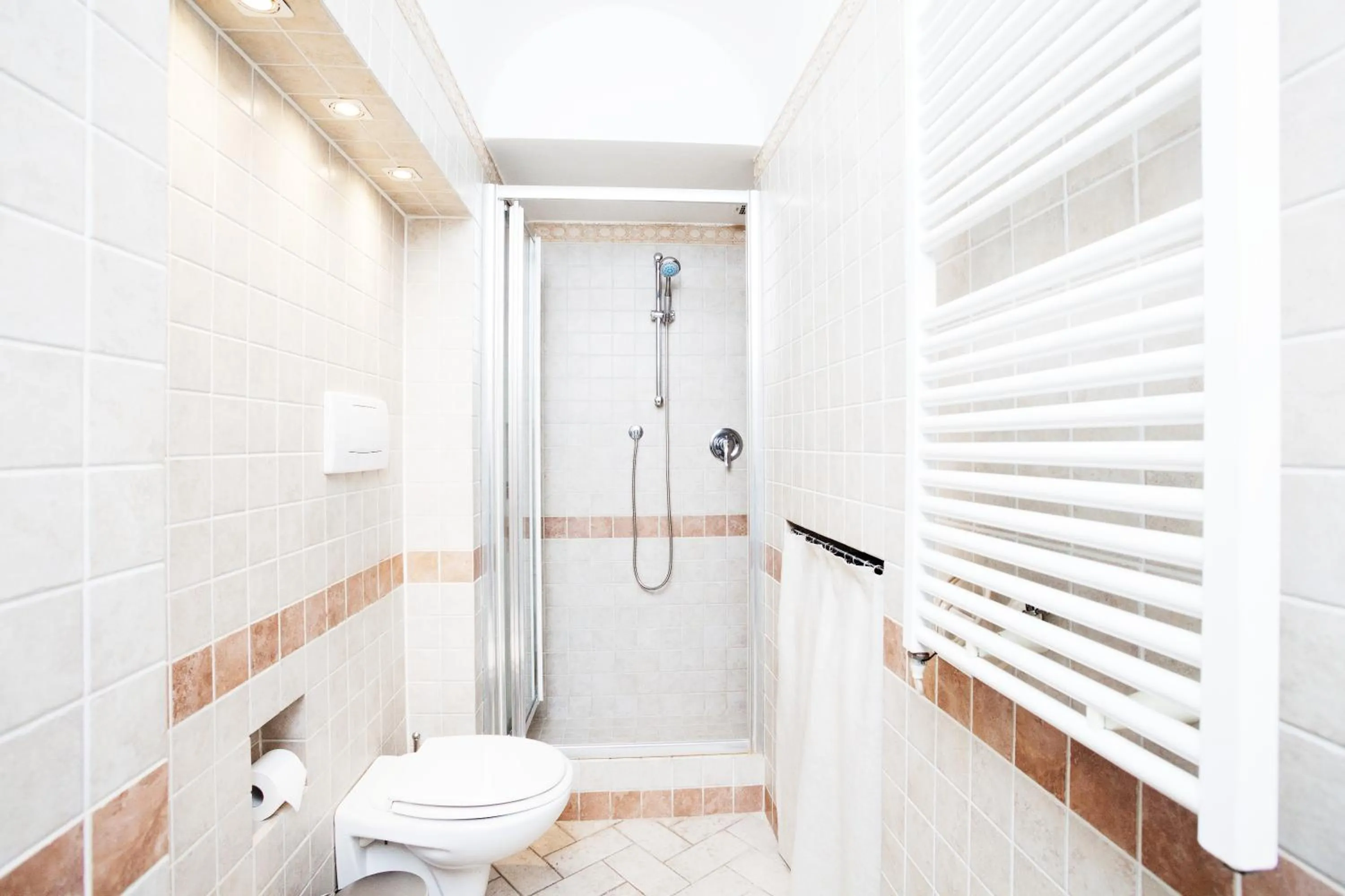 Bathroom in Tritone 91 Apartments