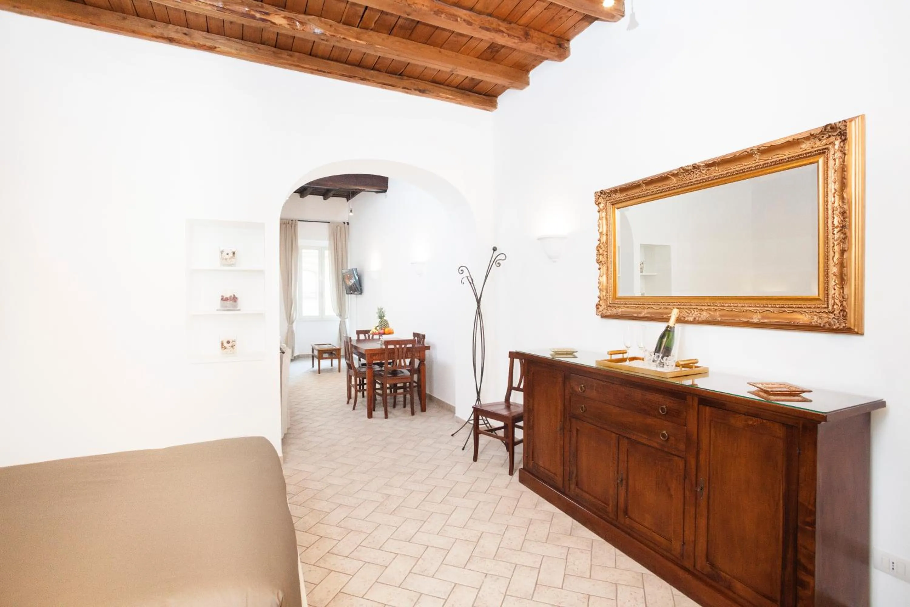 Photo of the whole room in Tritone 91 Apartments