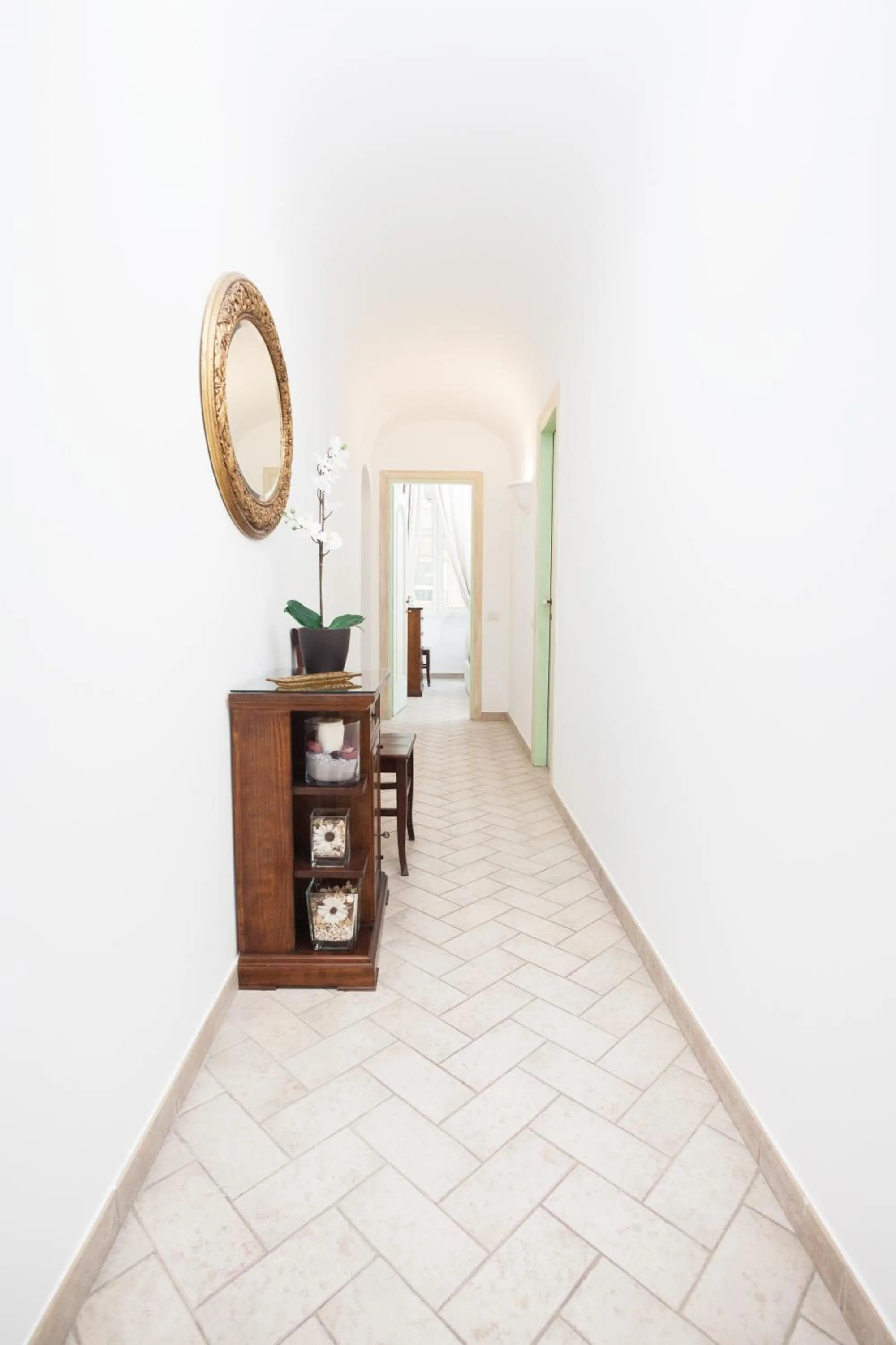 Area and facilities in Tritone 91 Apartments