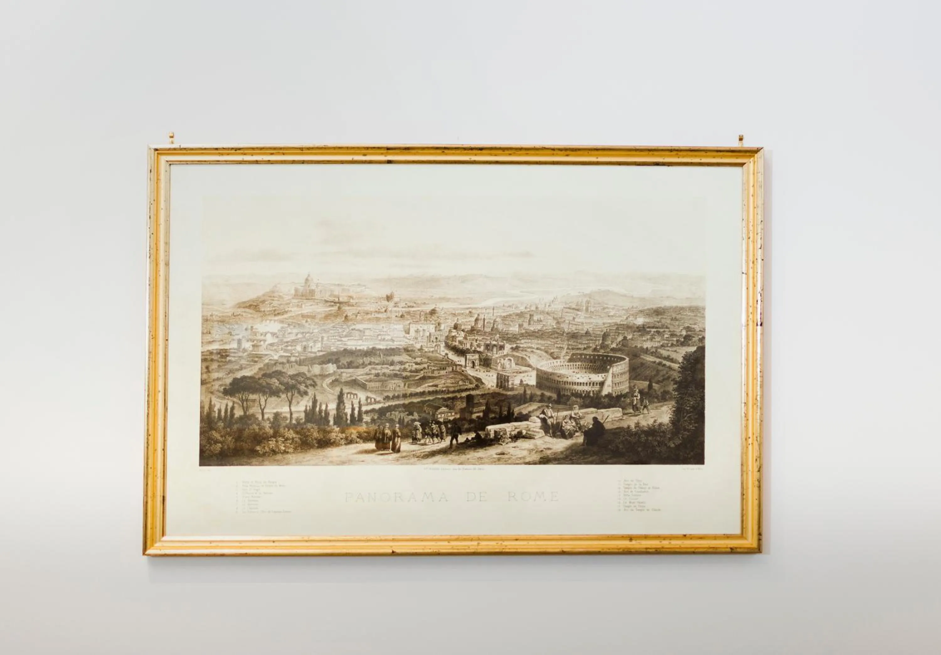 Decorative detail in Tritone 91 Apartments