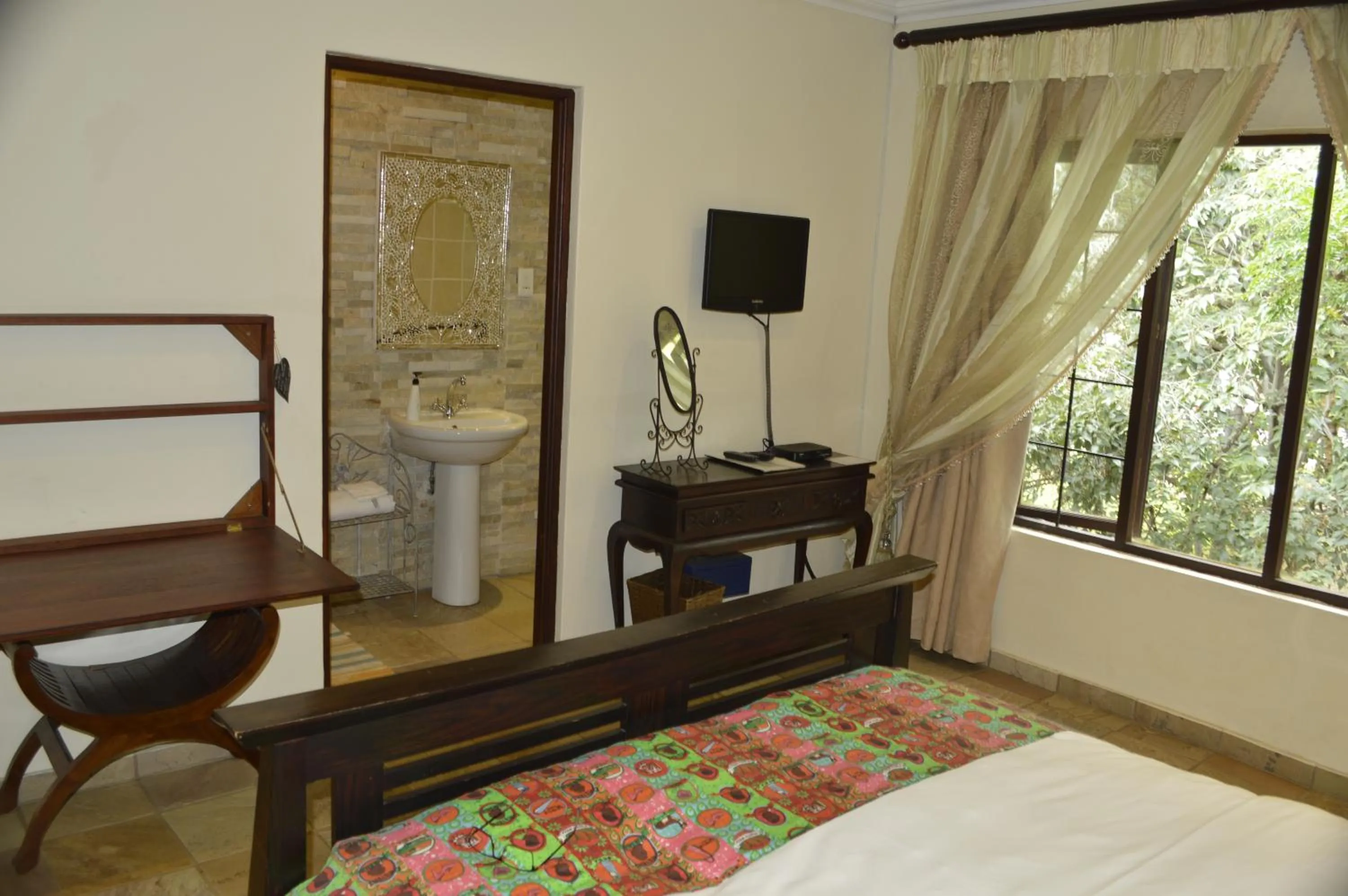 TV and multimedia, Bed in 42onKing