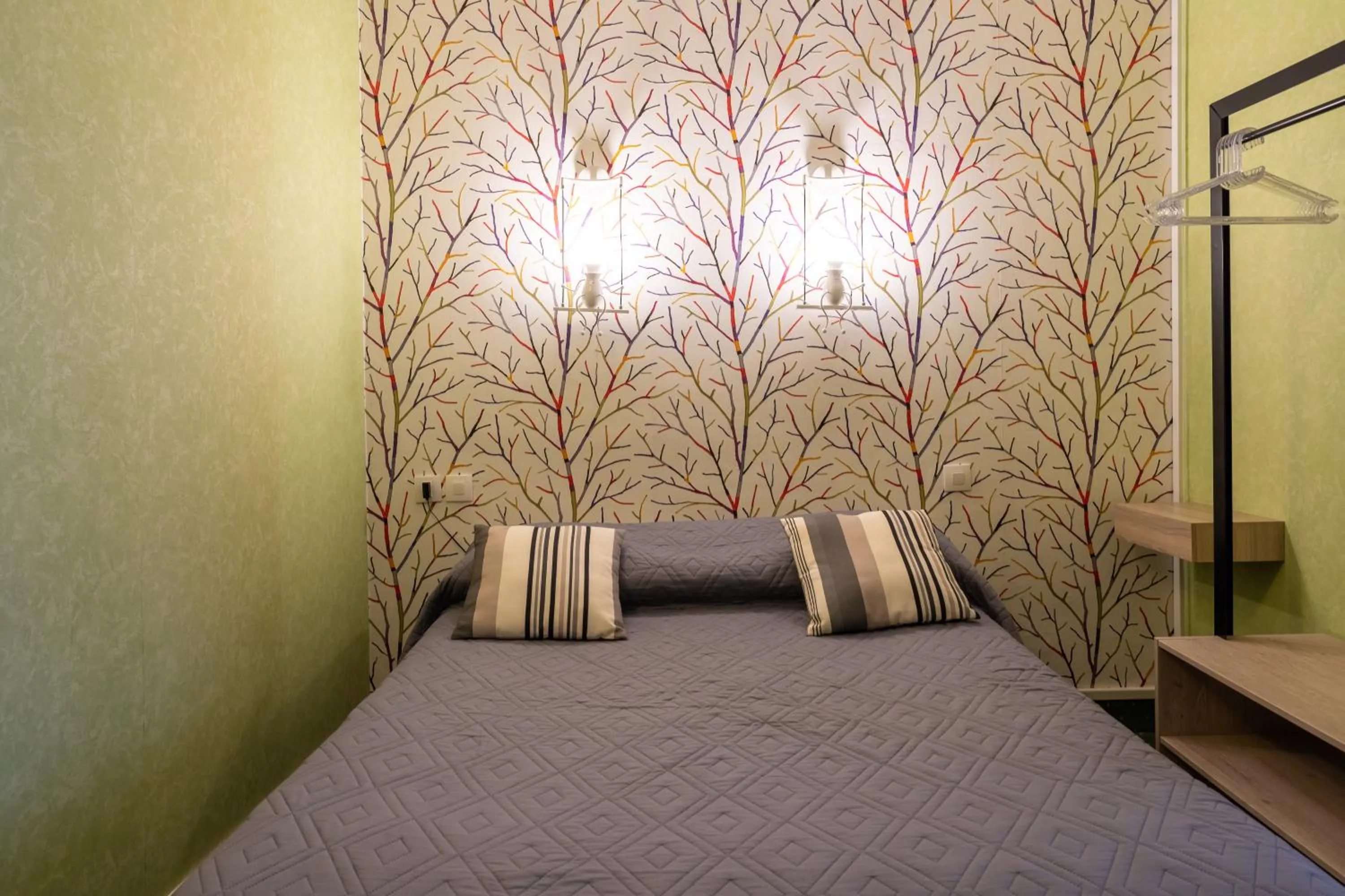 Bed in Hôtel - Restaurant Saint Jacques