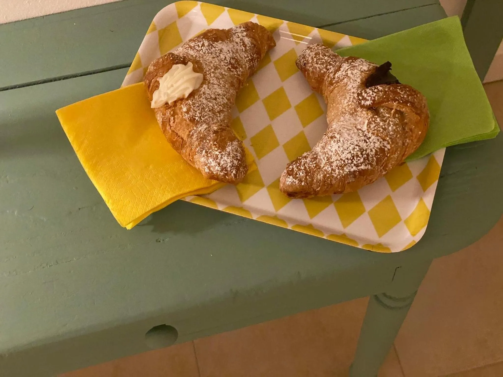 Food and drinks in Bellassai Rooms