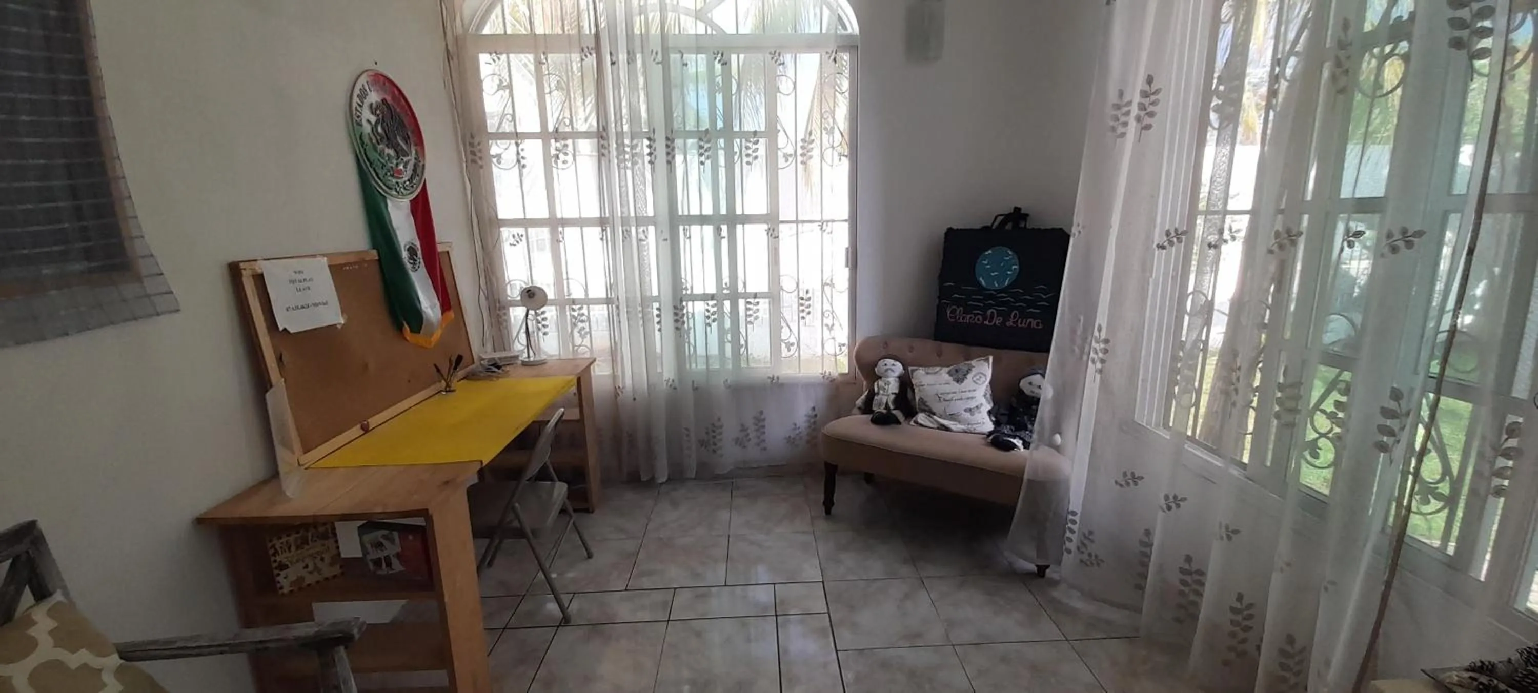 Business facilities in Claro de Luna