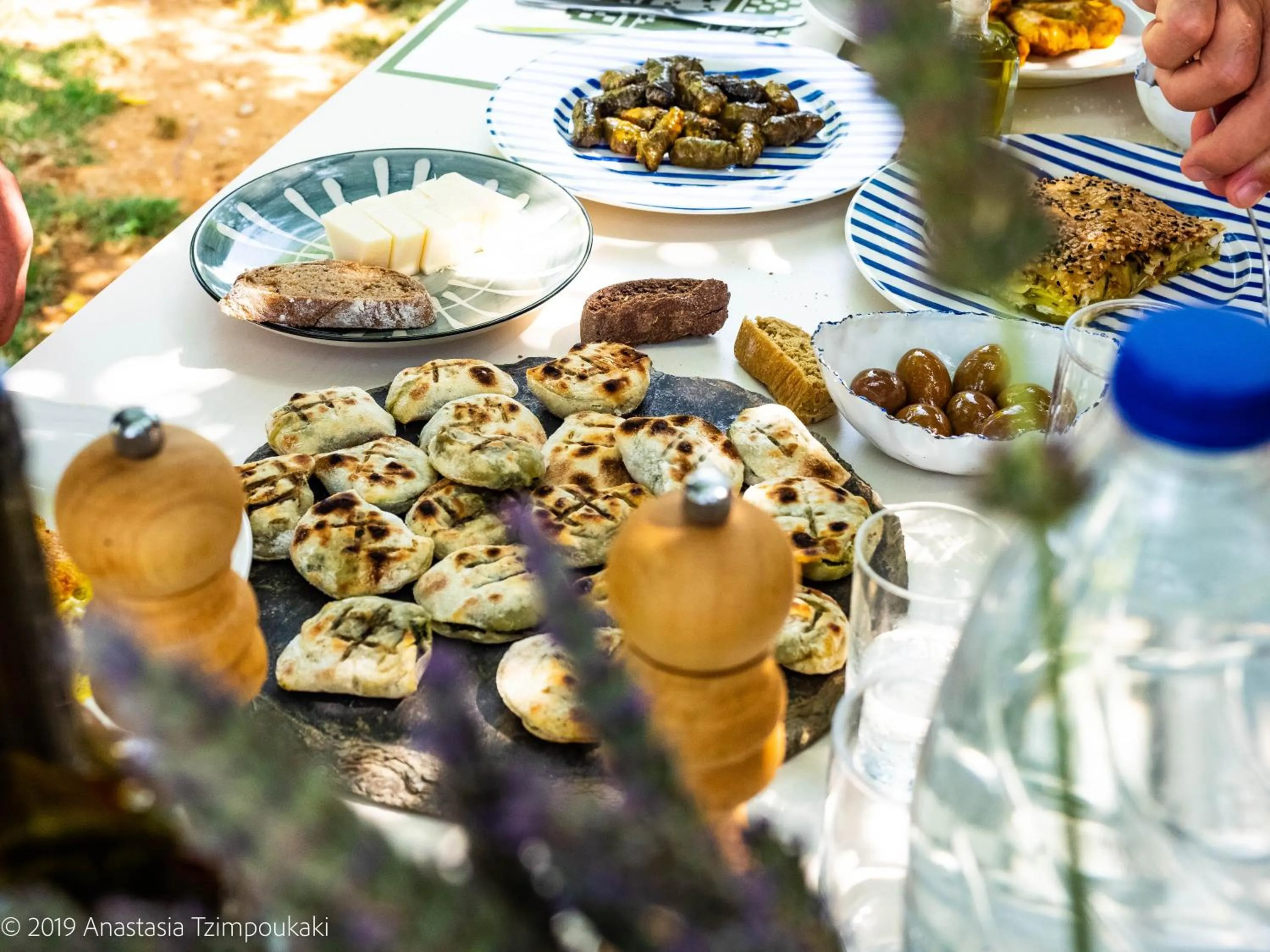 Restaurant/places to eat in Mikro Livadi Special Lodges - Has an Eco Salt water pool - 150m from the beach