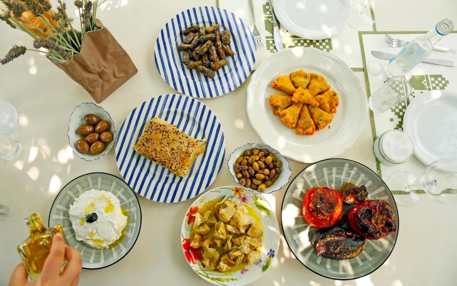 Restaurant/places to eat in Mikro Livadi Special Lodges - Has an Eco Salt water pool - 150m from the beach