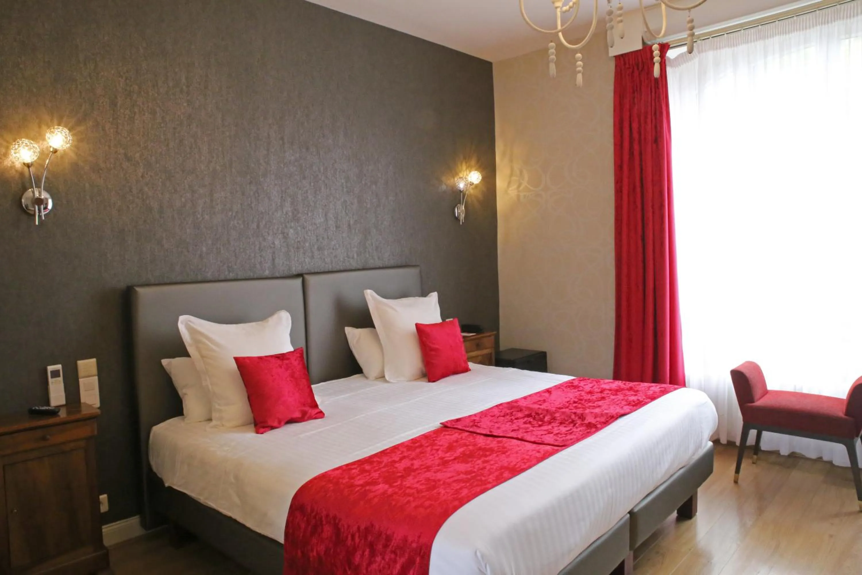 Bedroom, Bed in Le Relais Des Landes - Demeures et Chateaux