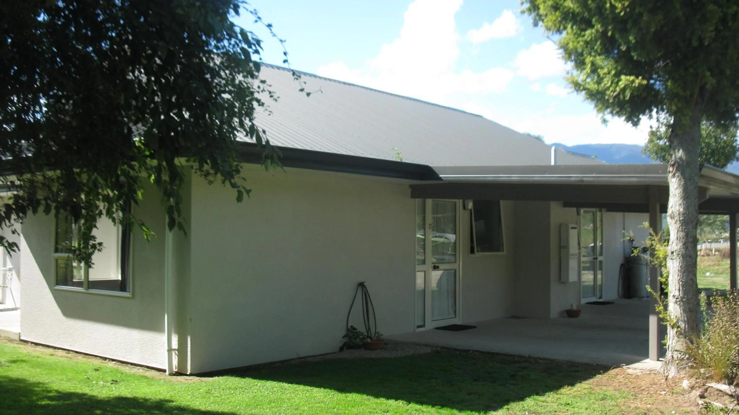 Property building in Karamea River Motels