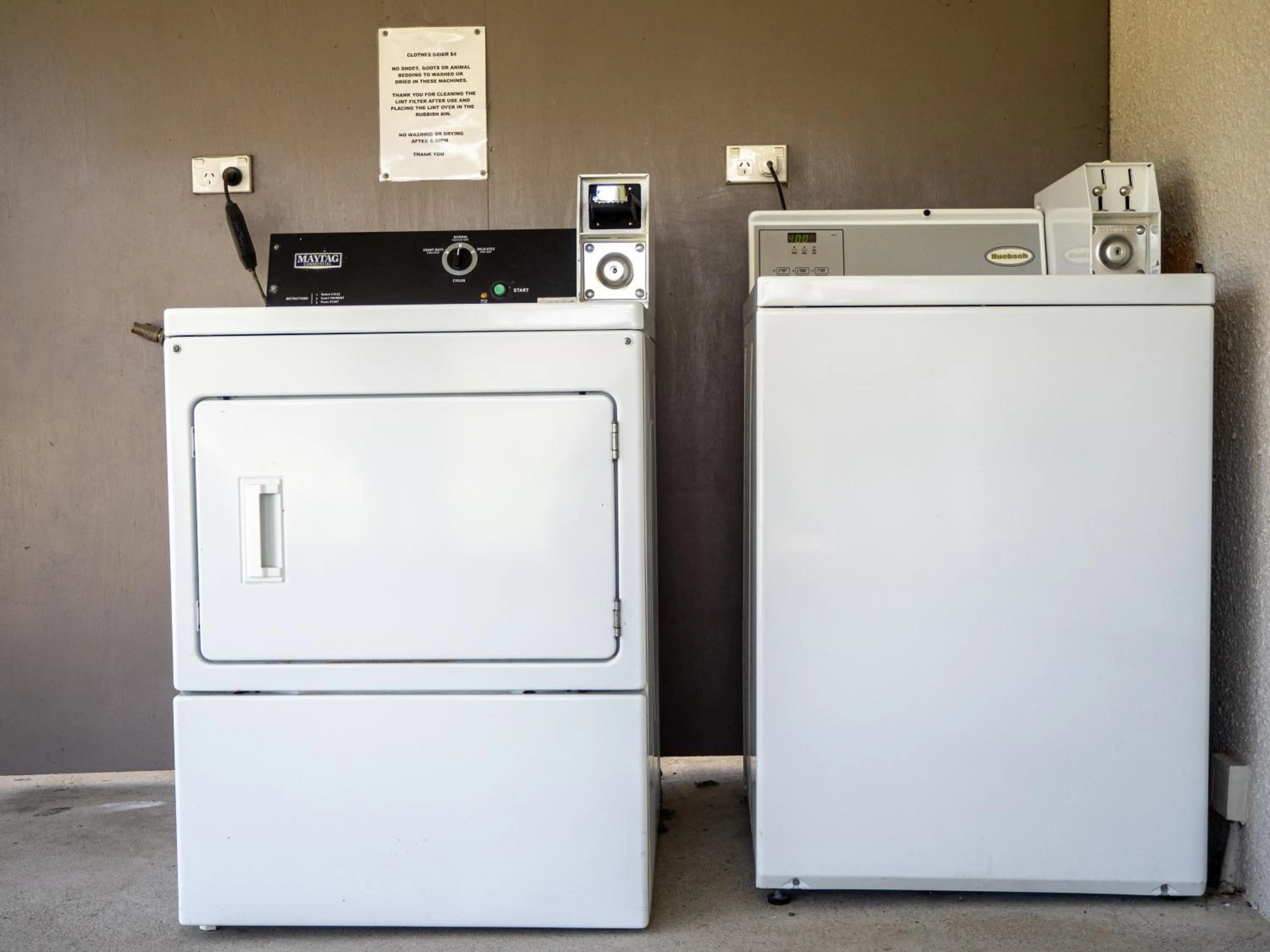washing machine in Karamea River Motels