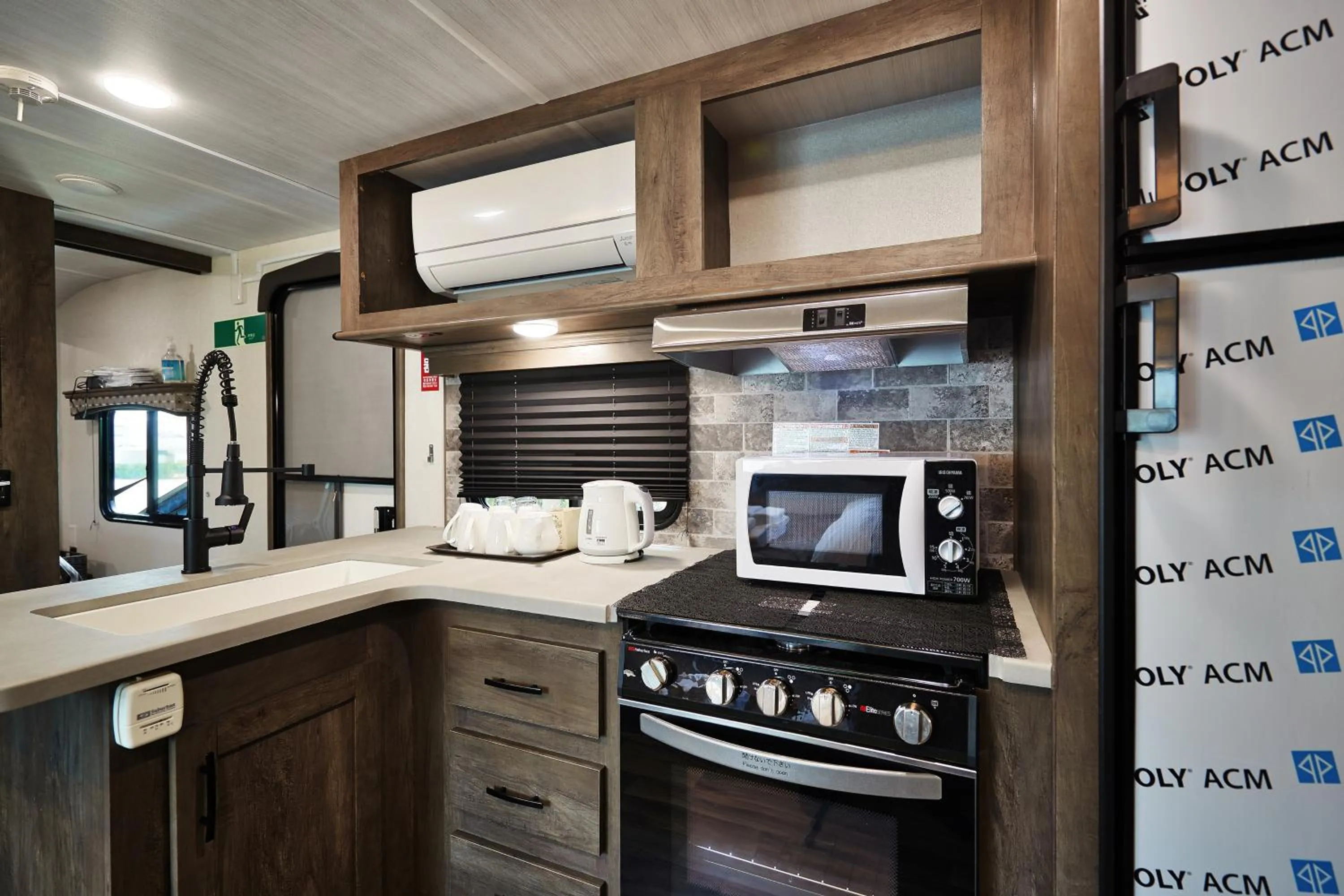 Kitchen or kitchenette in Wood Pecker Nakijin