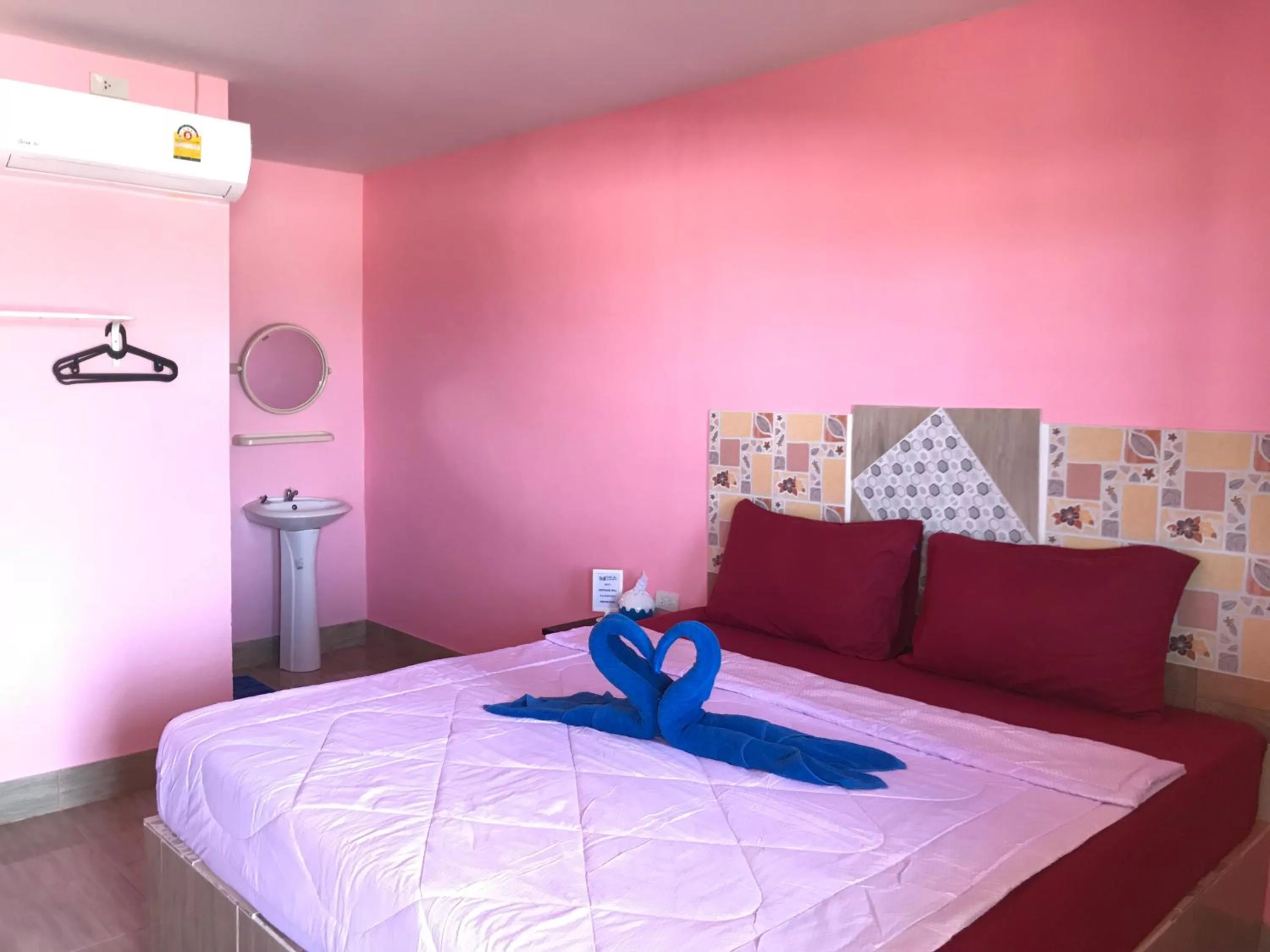 Bed in Cottage Hill at Lanta