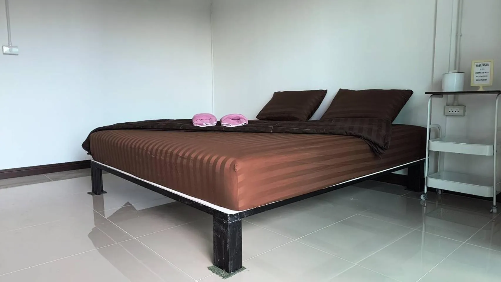 Bed in Cottage Hill at Lanta