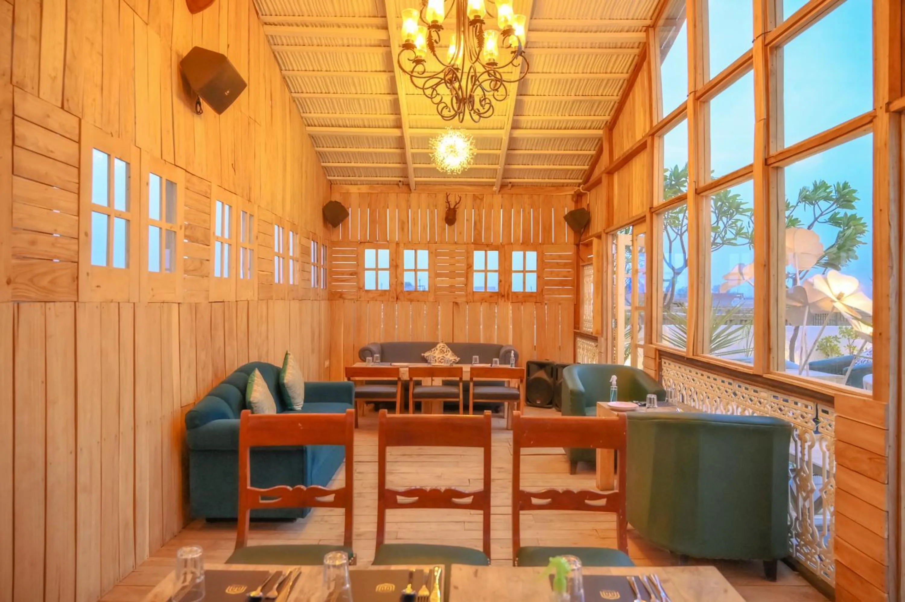 Restaurant/places to eat in WelcomHeritage Ranjitvilas