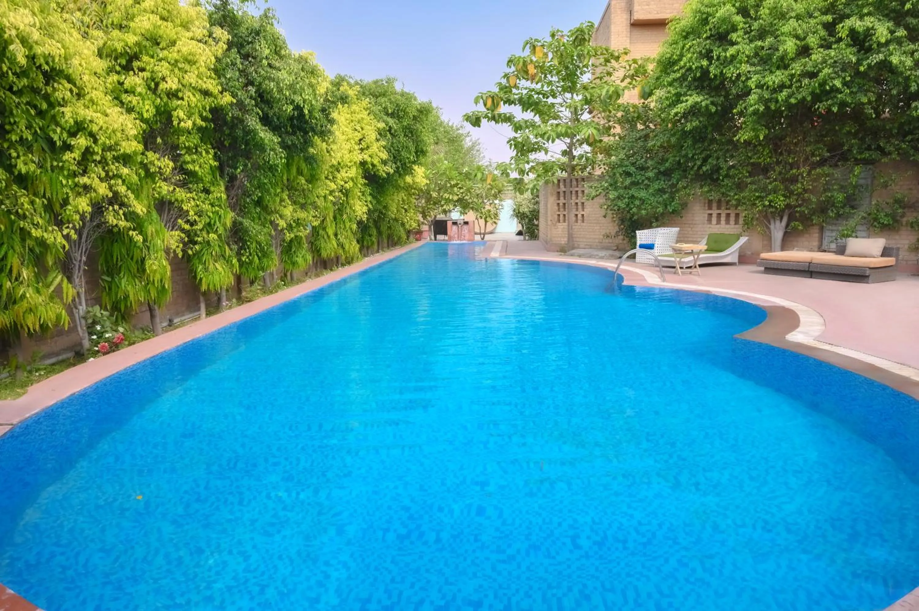Swimming pool in WelcomHeritage Ranjitvilas