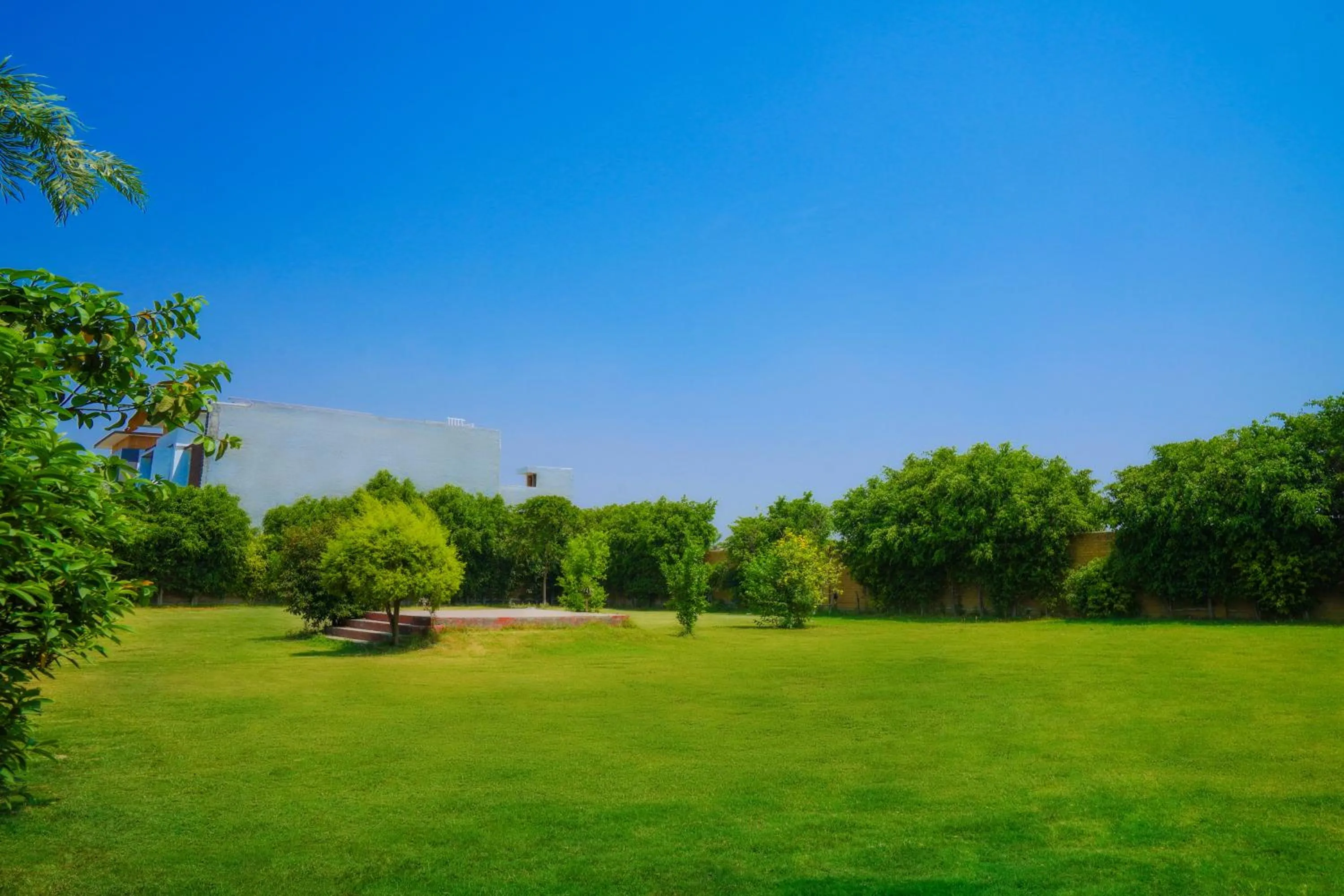 Garden in WelcomHeritage Ranjitvilas