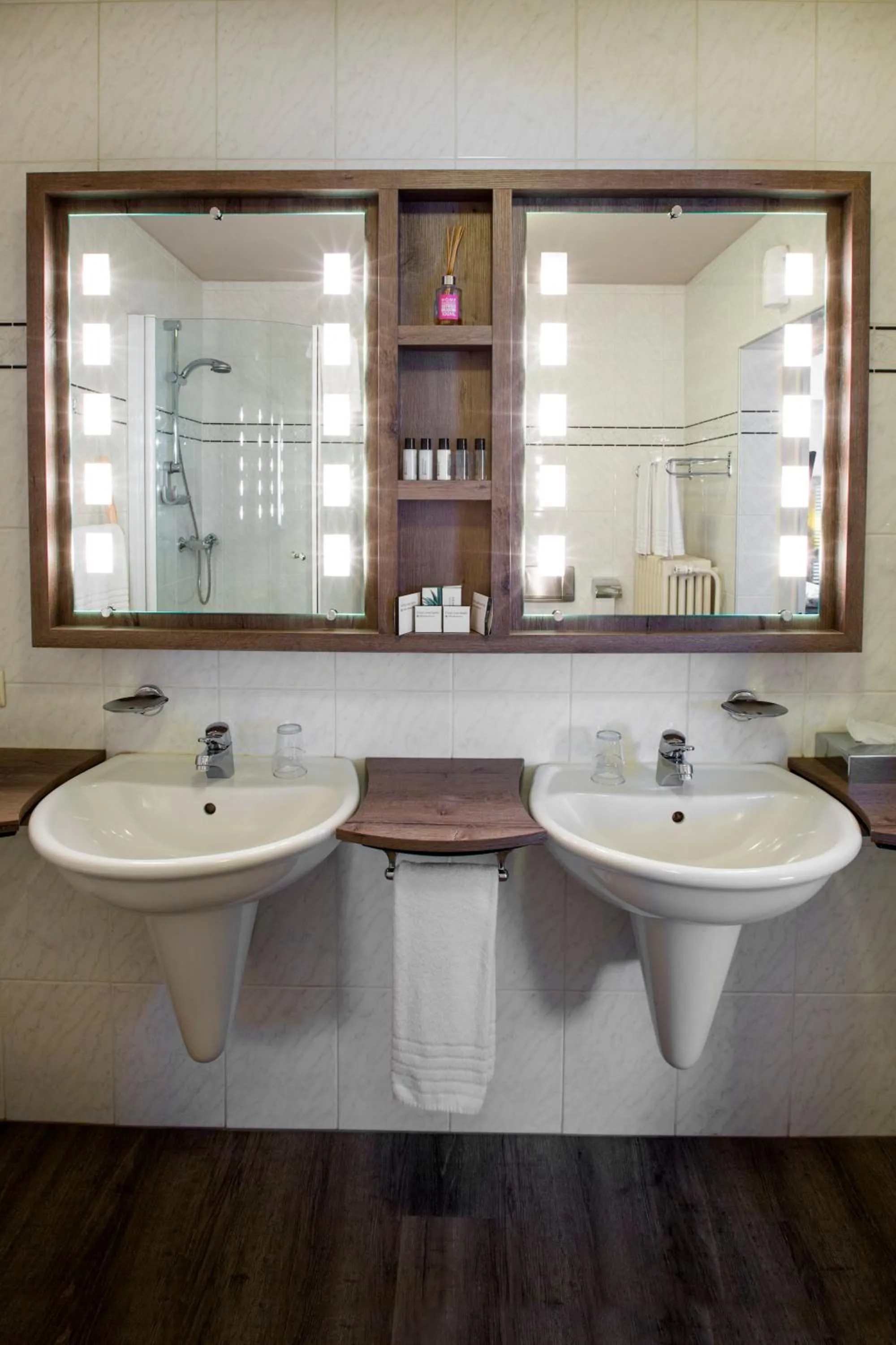 Bathroom in Hotel Mardaga