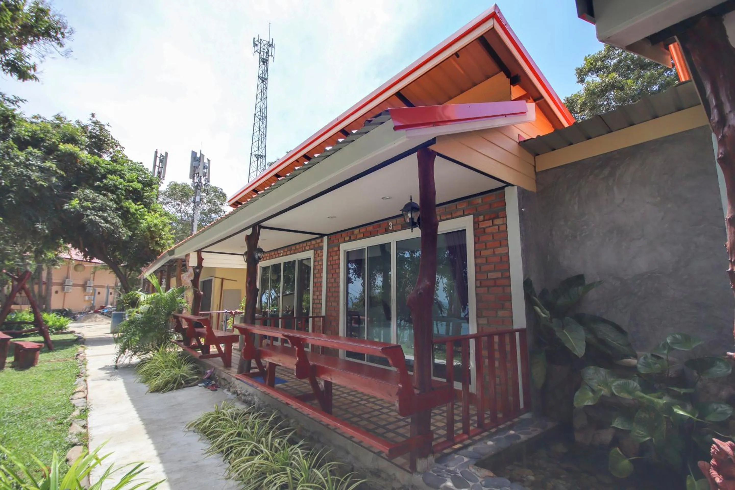 Facade/entrance in OYO 1085 Ma Lanta House