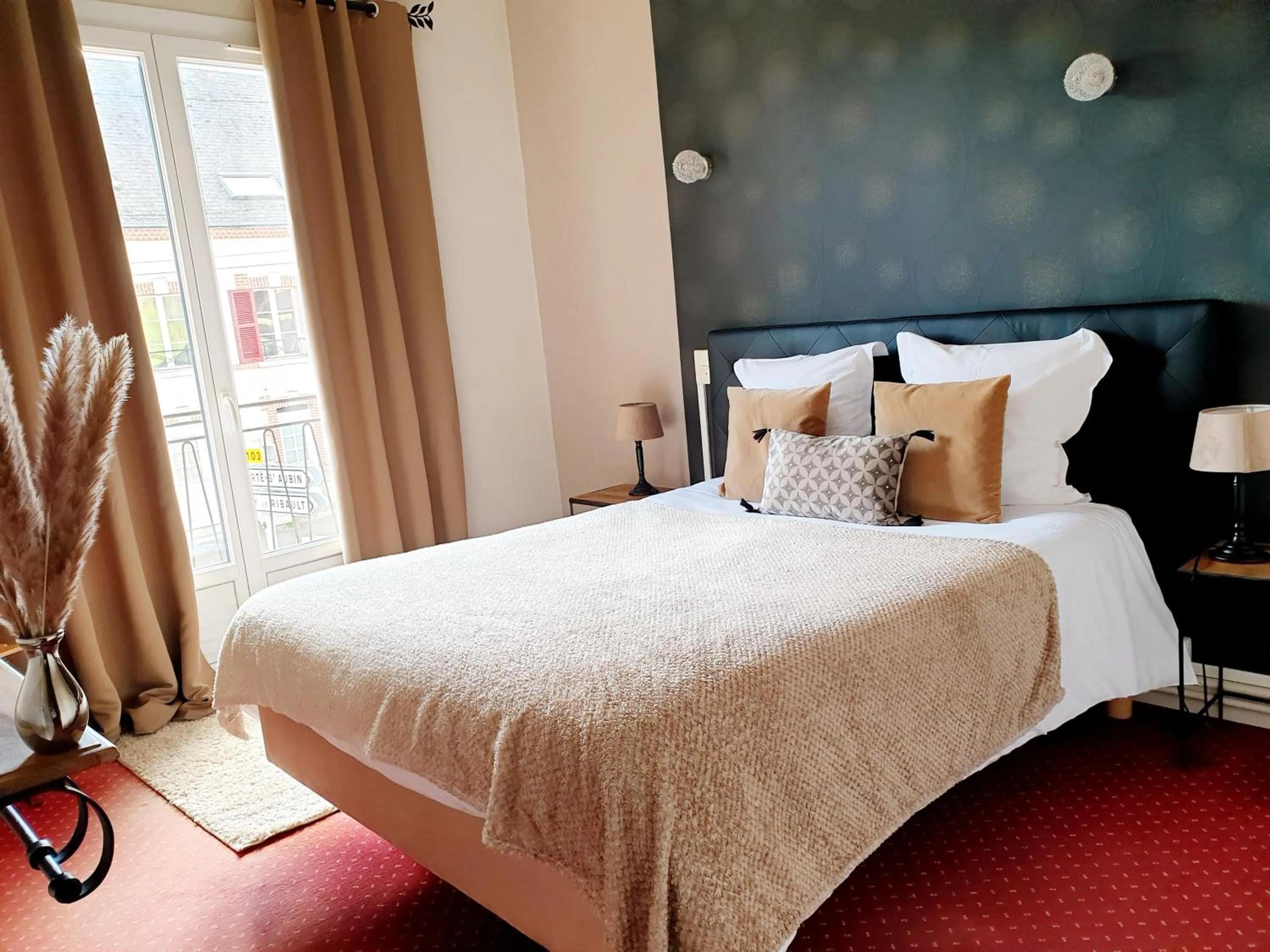 Bedroom, Bed in Logis Hôtel Saint Cyr