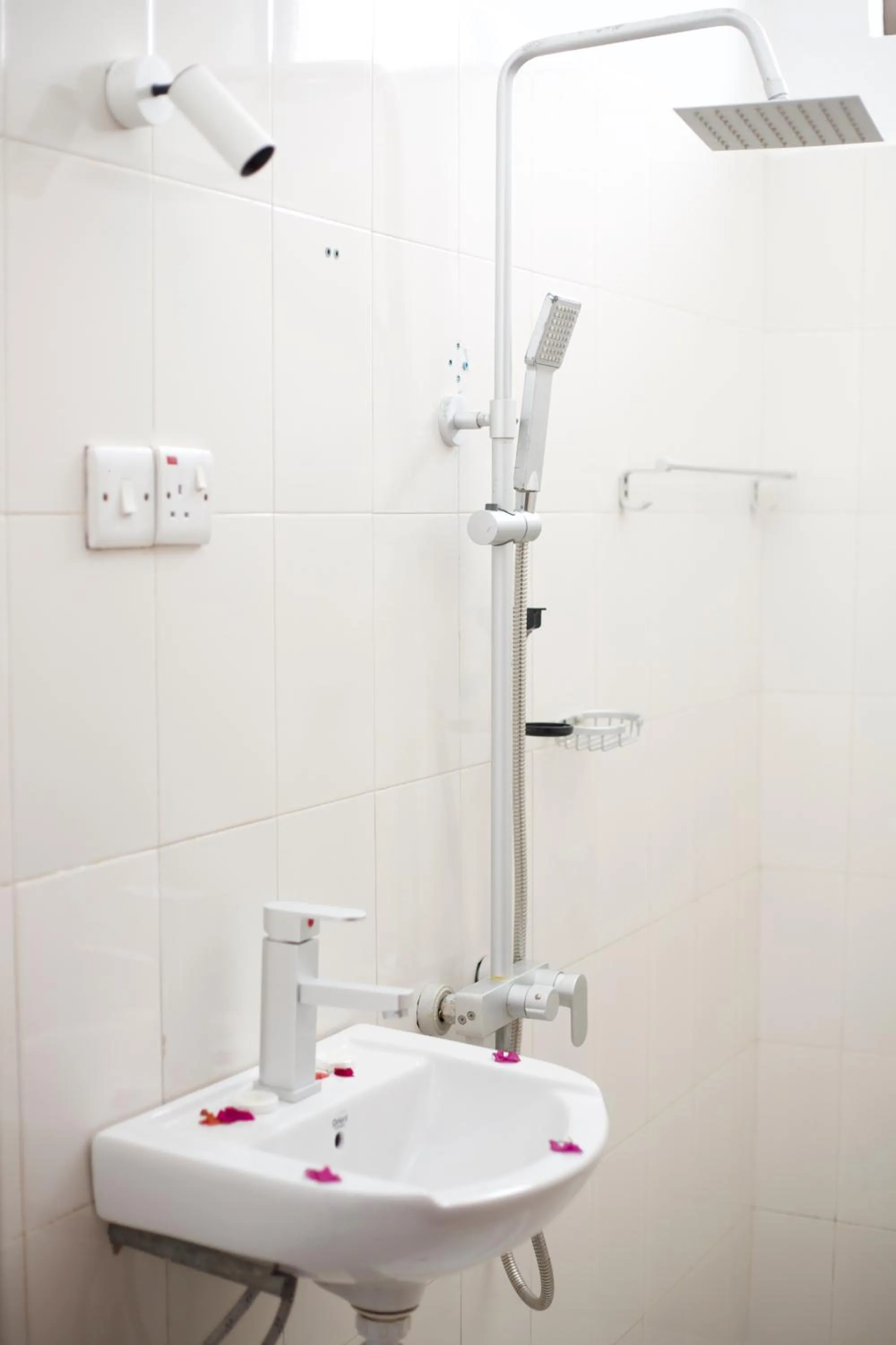 Shower in Barabara House