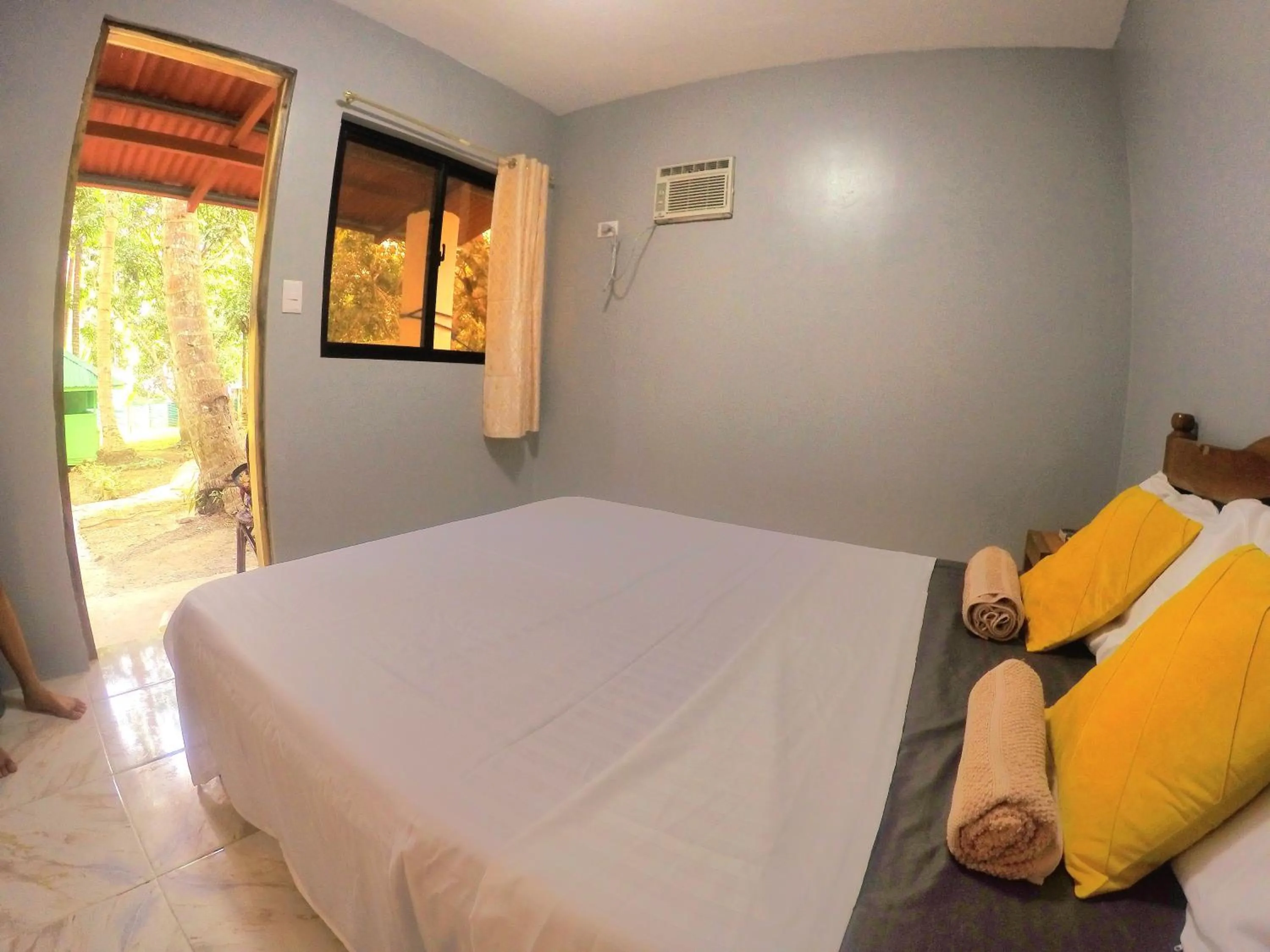 Bed in Al Hamra Jungle Resort