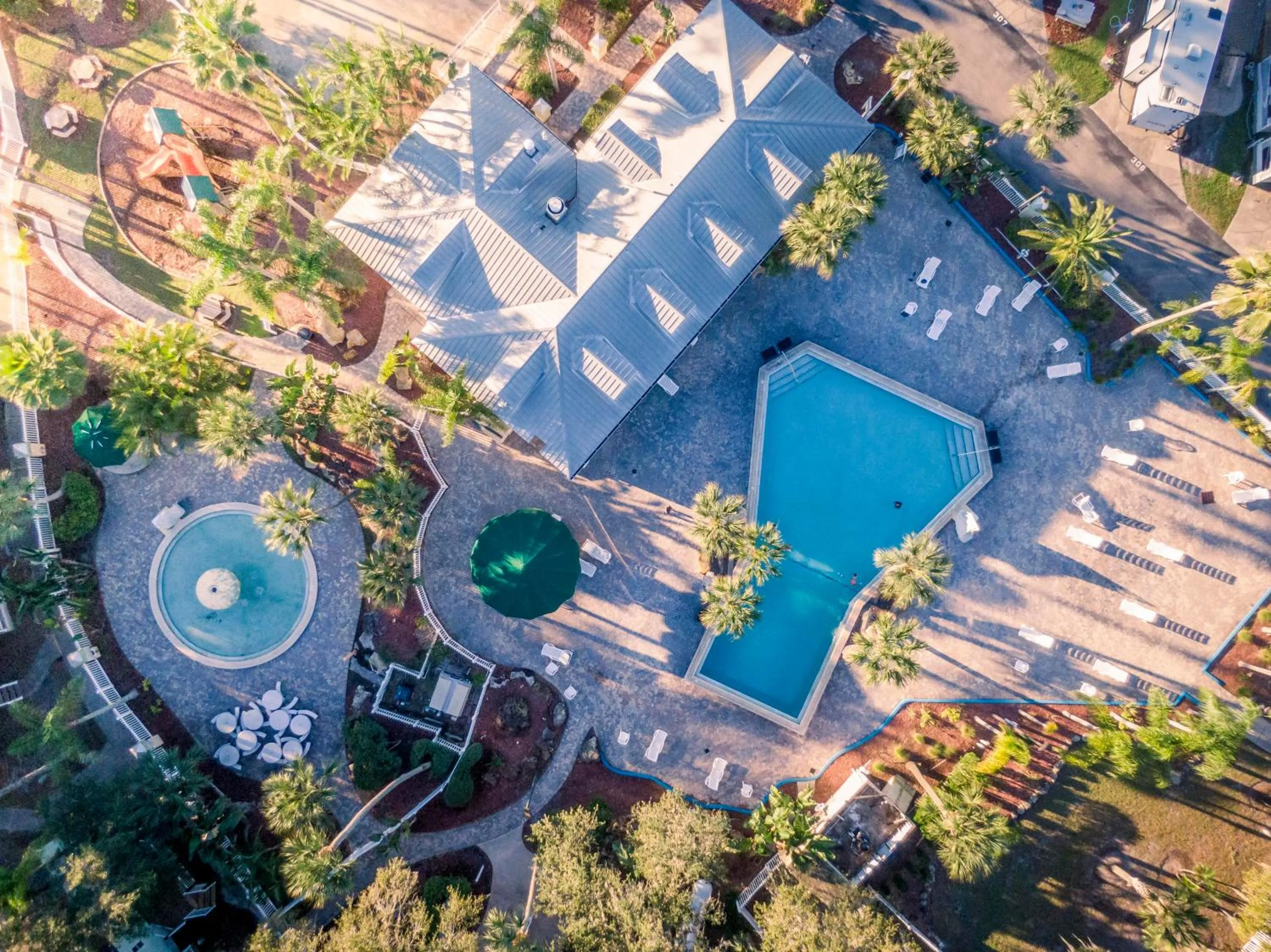 Pool view in Tropical Palms Resort