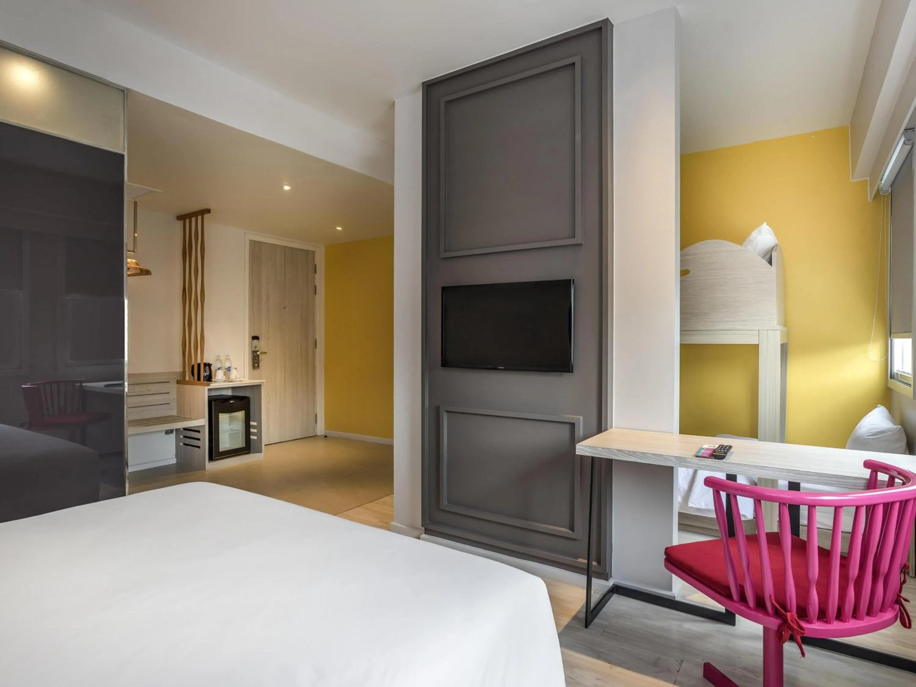 Bedroom, Bed in Ibis Styles Phuket City