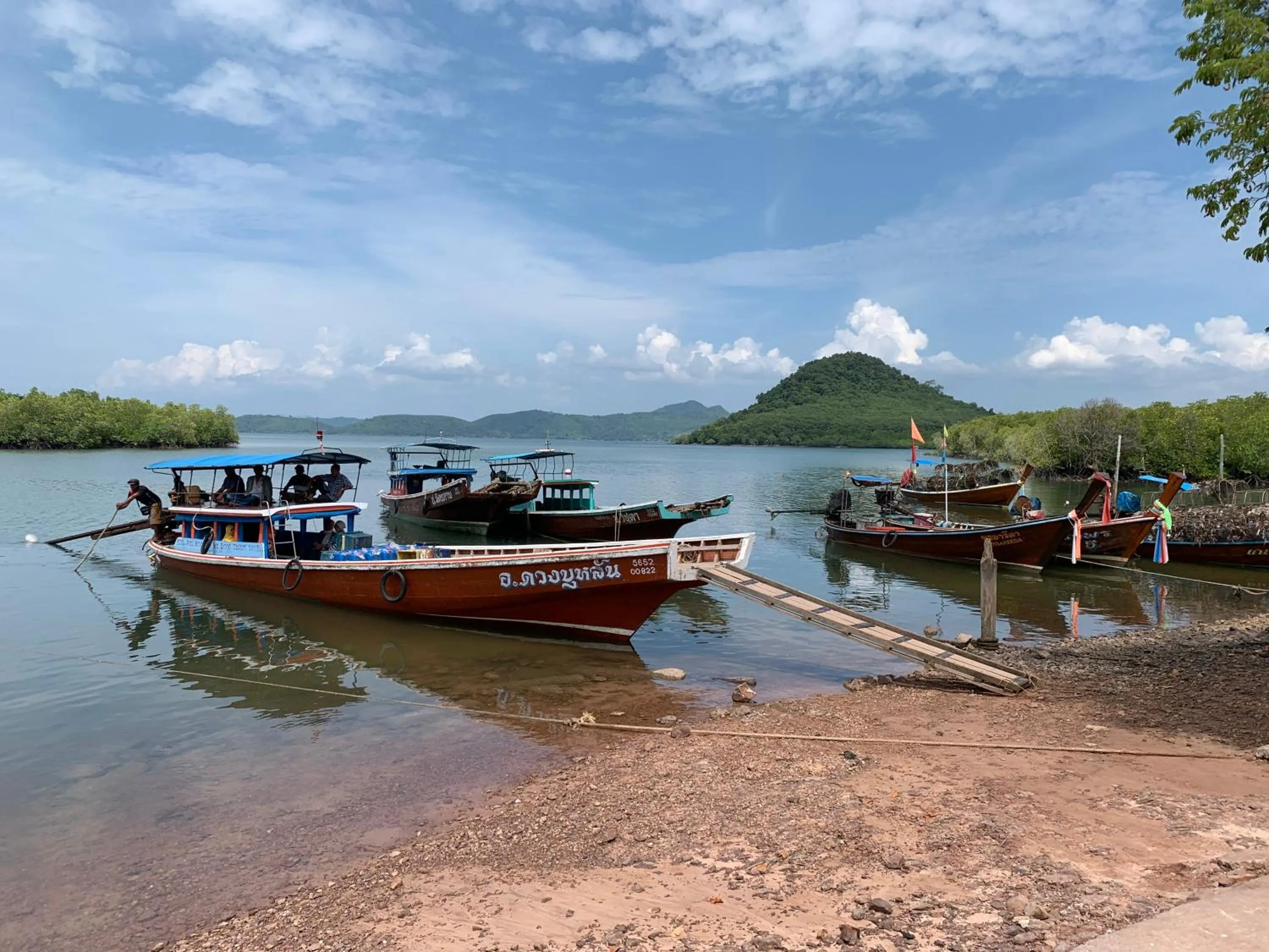 Area and facilities in Koh Jum Ocean Beach Resort
