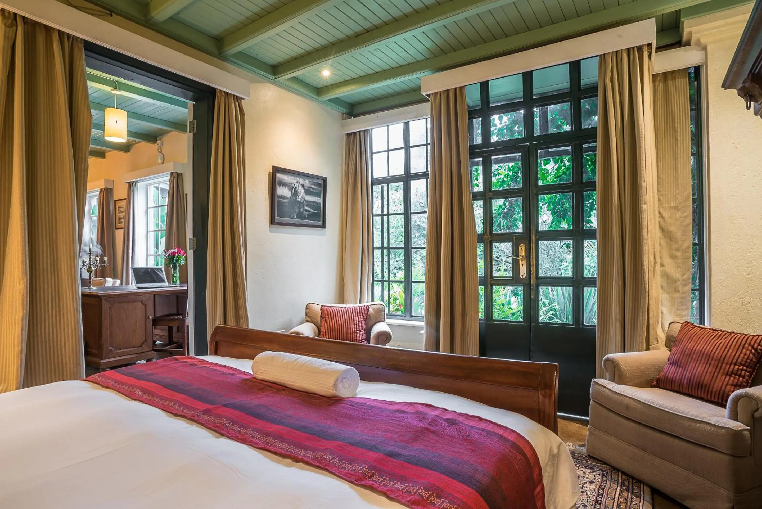 Day, Bed in Karen Gables