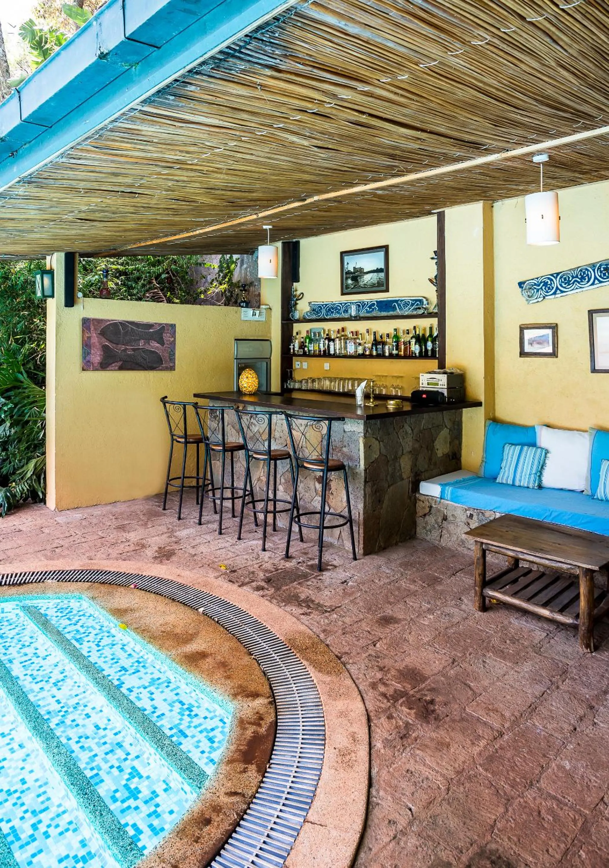 Lounge or bar in Karen Gables
