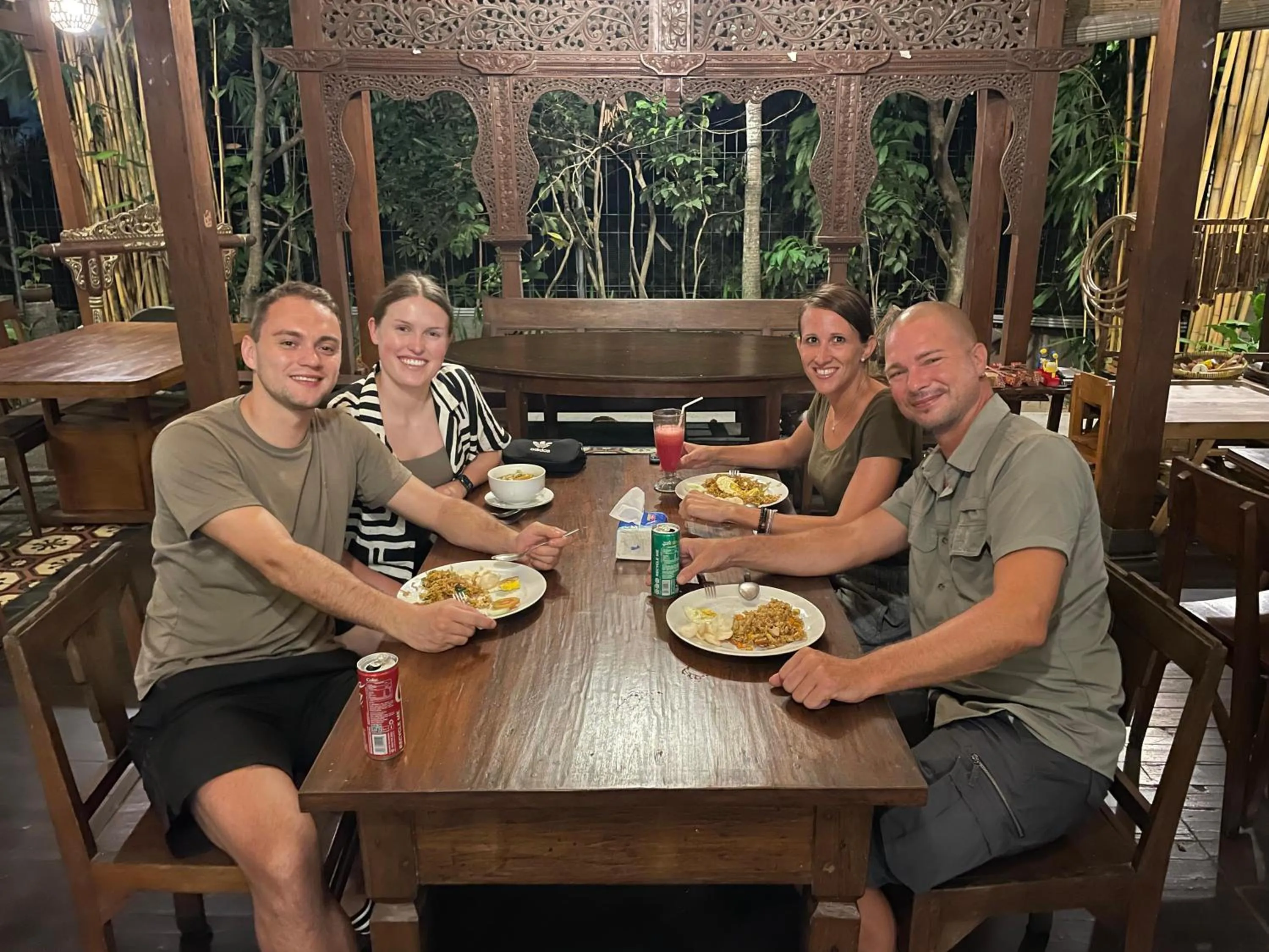 Dining area in Bedhot Homestay