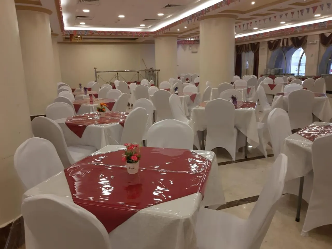 Restaurant/places to eat in Mirage Al Salam Hotel