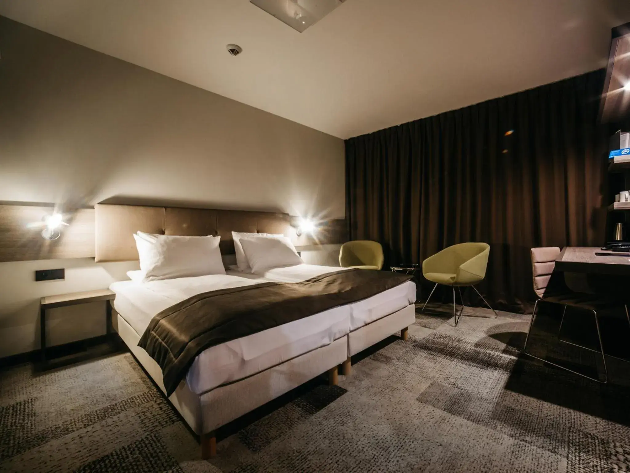 Standard Double Room in Q Hotel Plus Katowice Standard Double Room in Q Hotel Plus Katowice